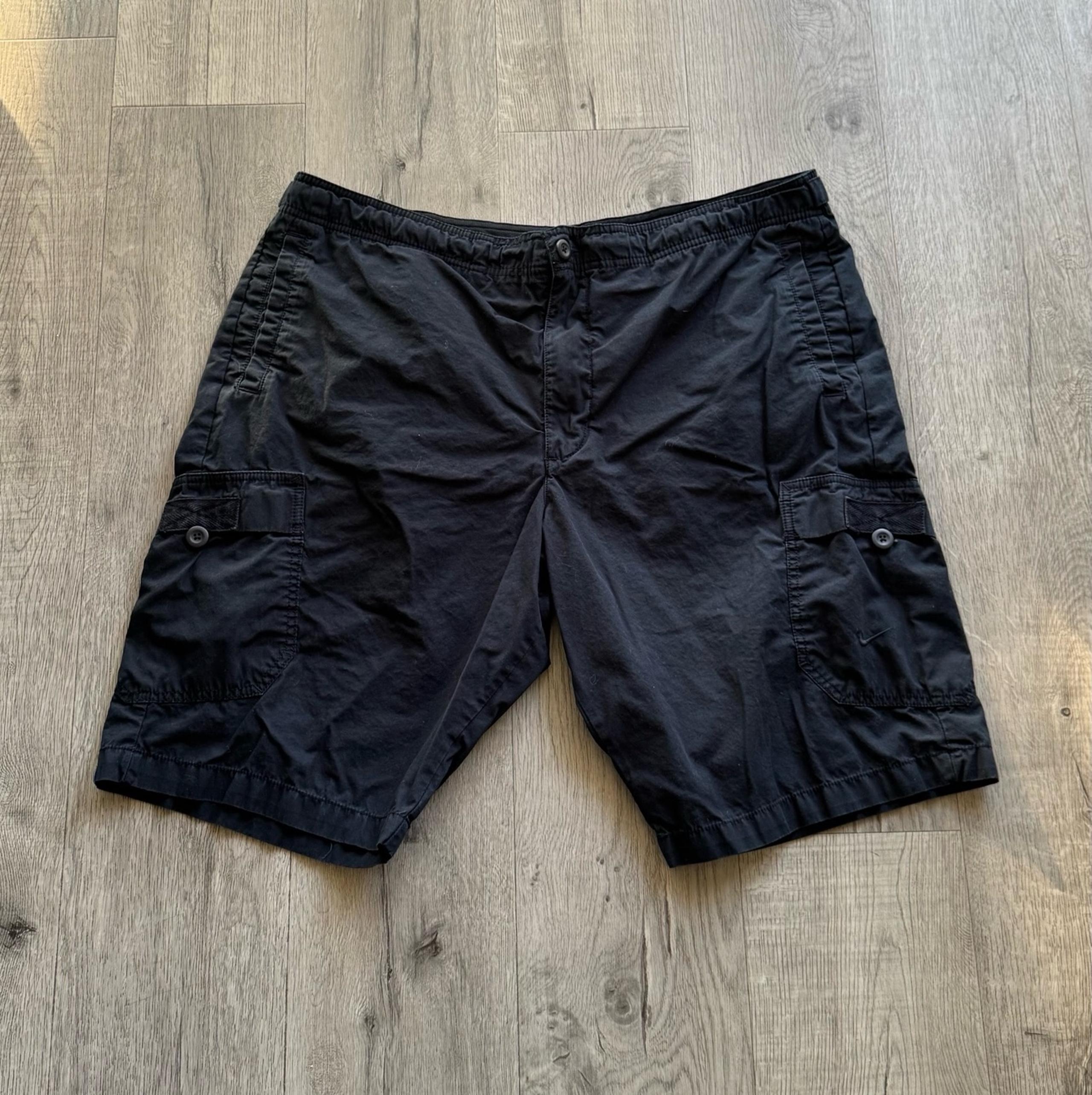 Nike The Athletic Department vintage Men’s cargo shorts Size XXL