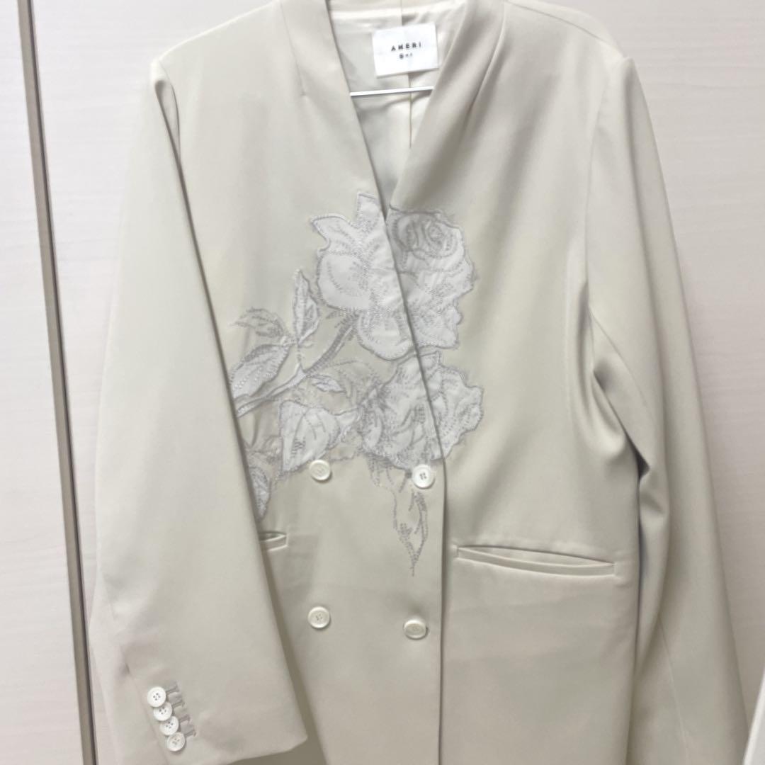 Ameri（アメリ）の「ROSE EMBROIDERY JACKET（テーラード