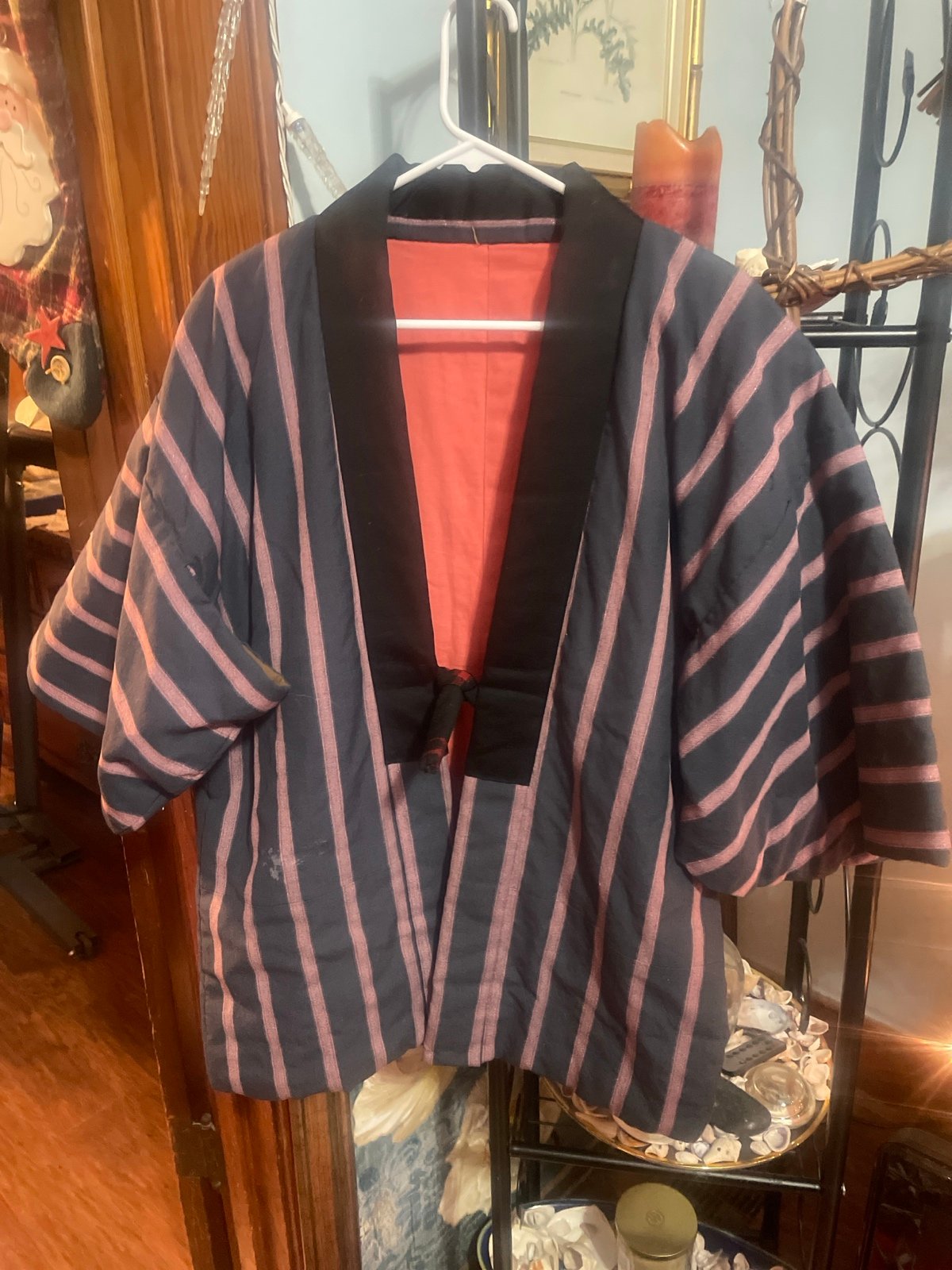 Vintage Japanese Kimono Hanten padded for warmth size XL. One flaw is spotted