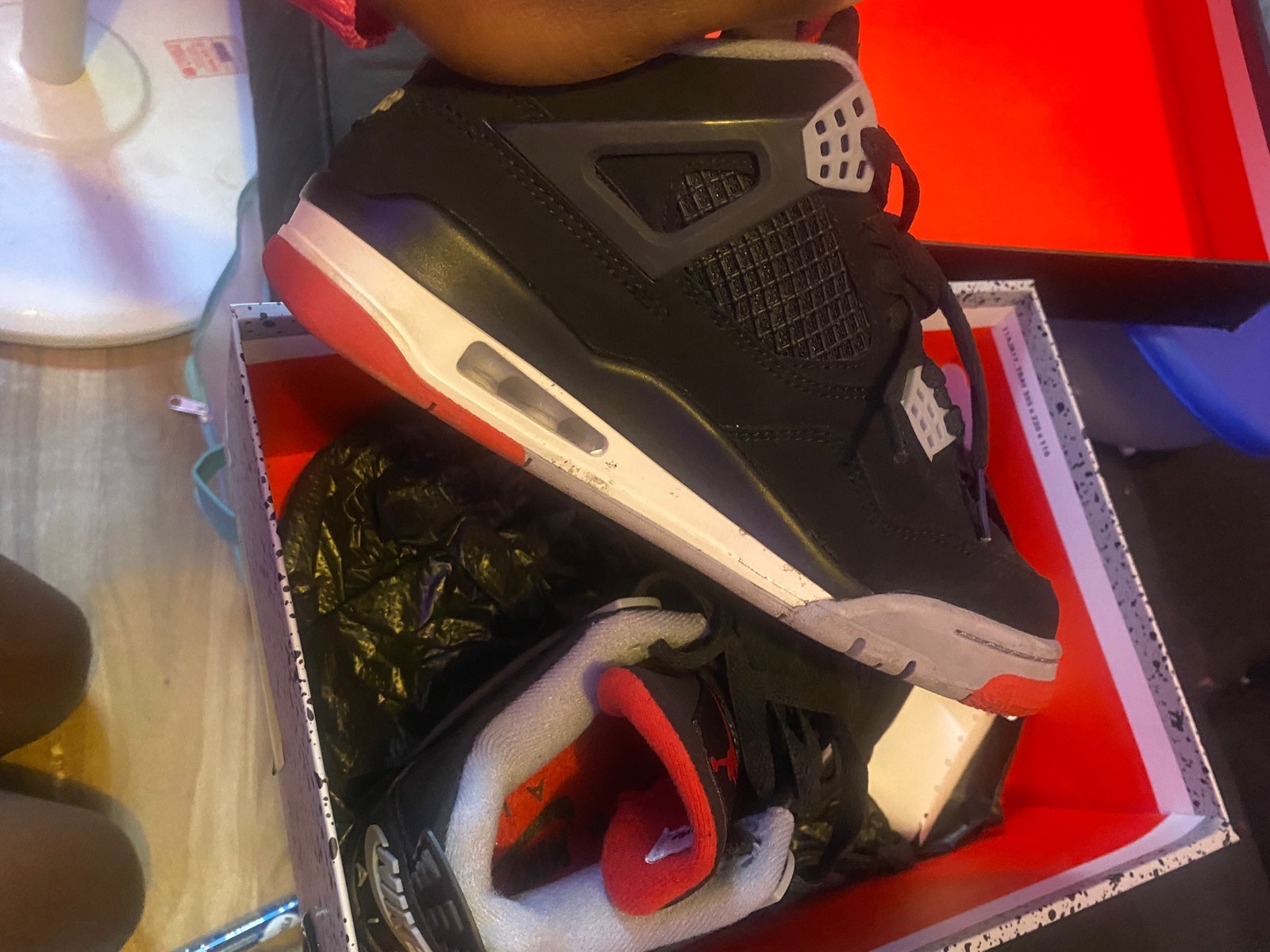 Air Jordan 4 Retro Bred (2019)- Mens 5 Womens 6.5