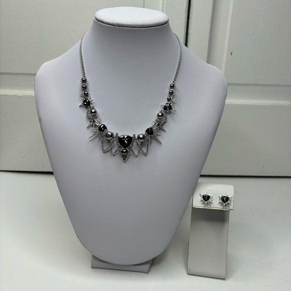 *NEW* SWAROVSKI Sign Fantastic Floral Spike Rhodium Plated Set, MSRP: 250.00