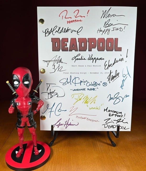 Deadpool Script Signed- Autograph Reprints- 117 Pages- Ryan Reynolds- X-Men