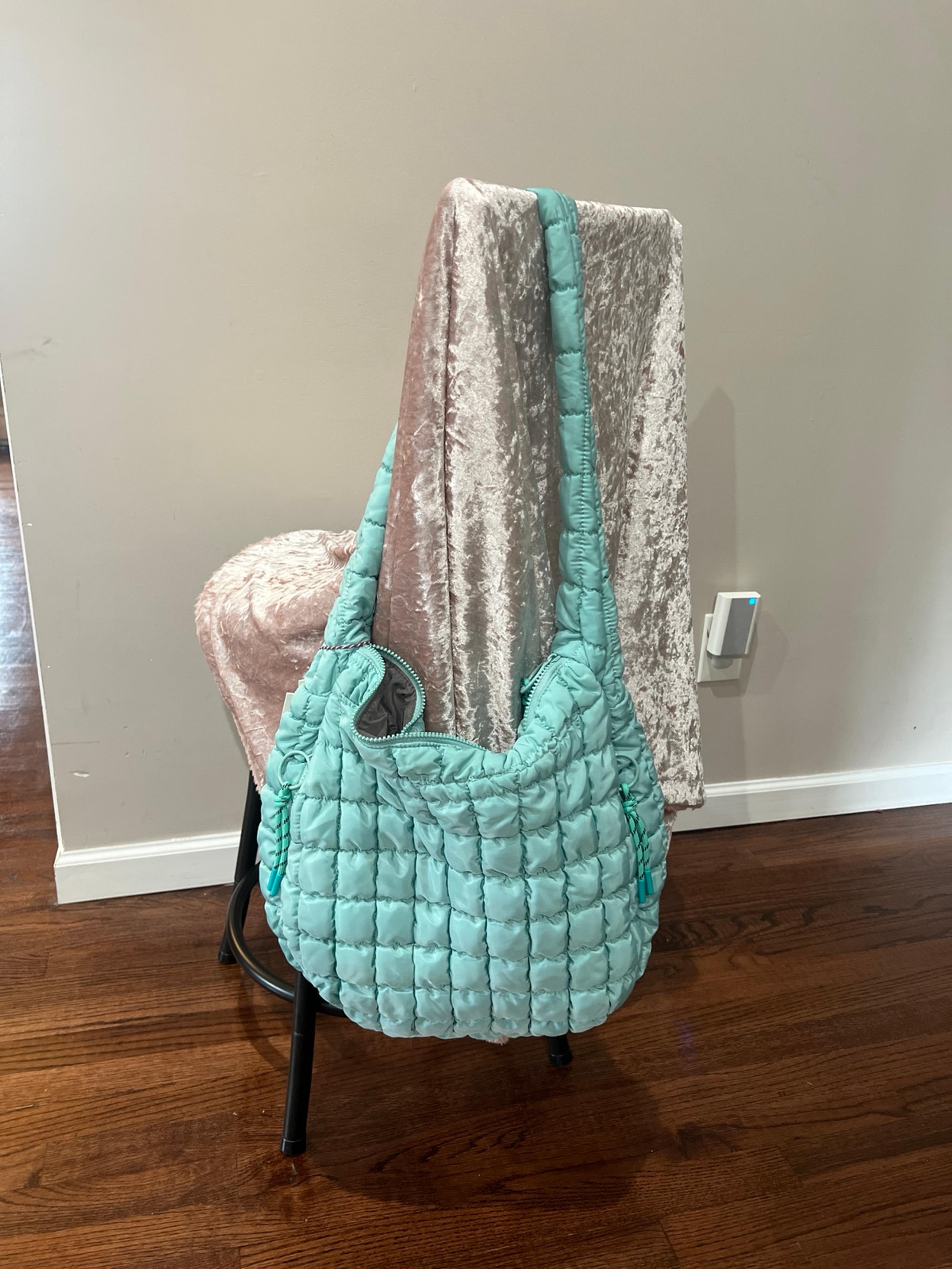 NWT VIRAL Urban Expressions Puffy Quilted Carry-All Crossbody Bag - Blue