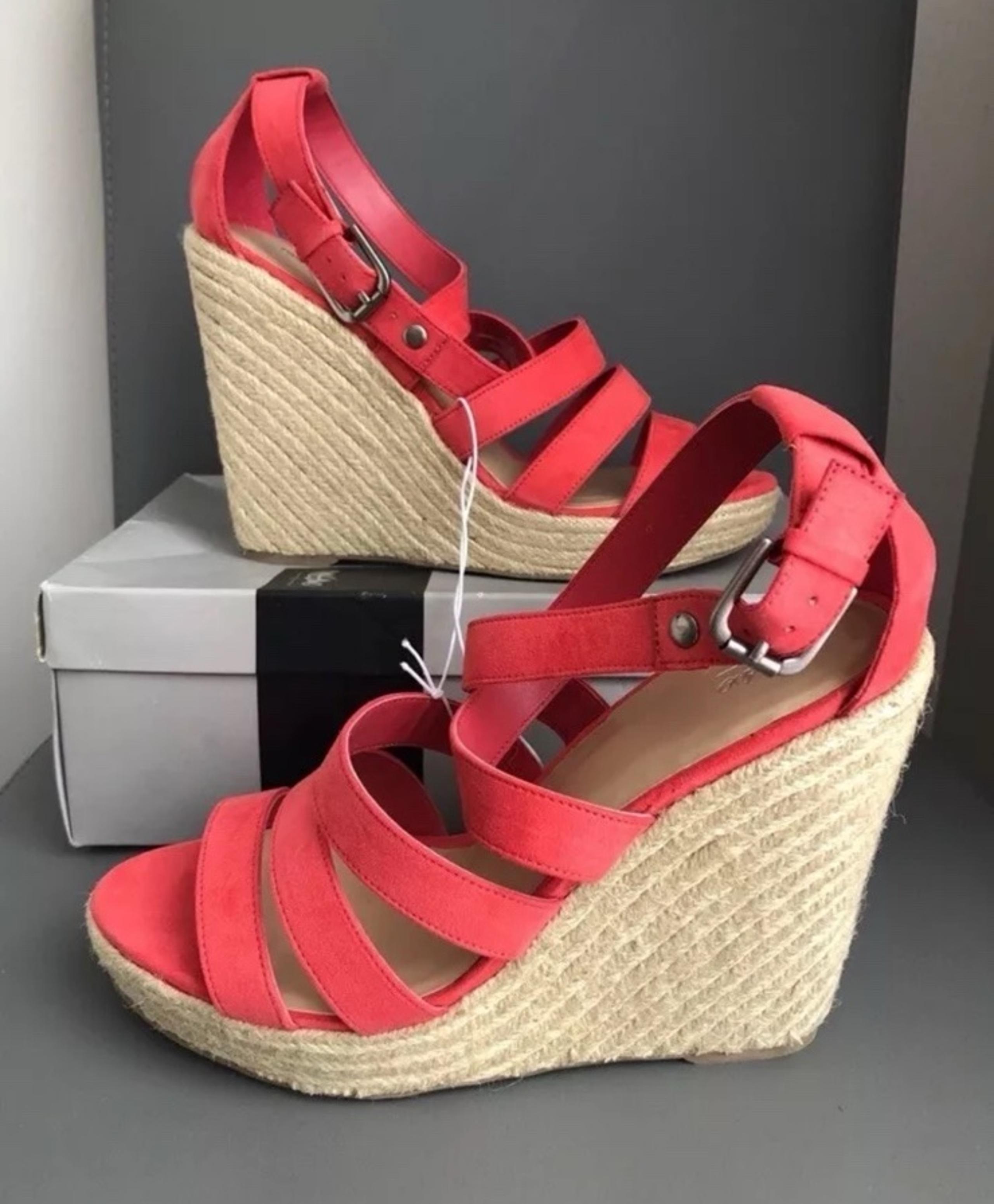 Mossimo Wedge Shoes Coral Size 10