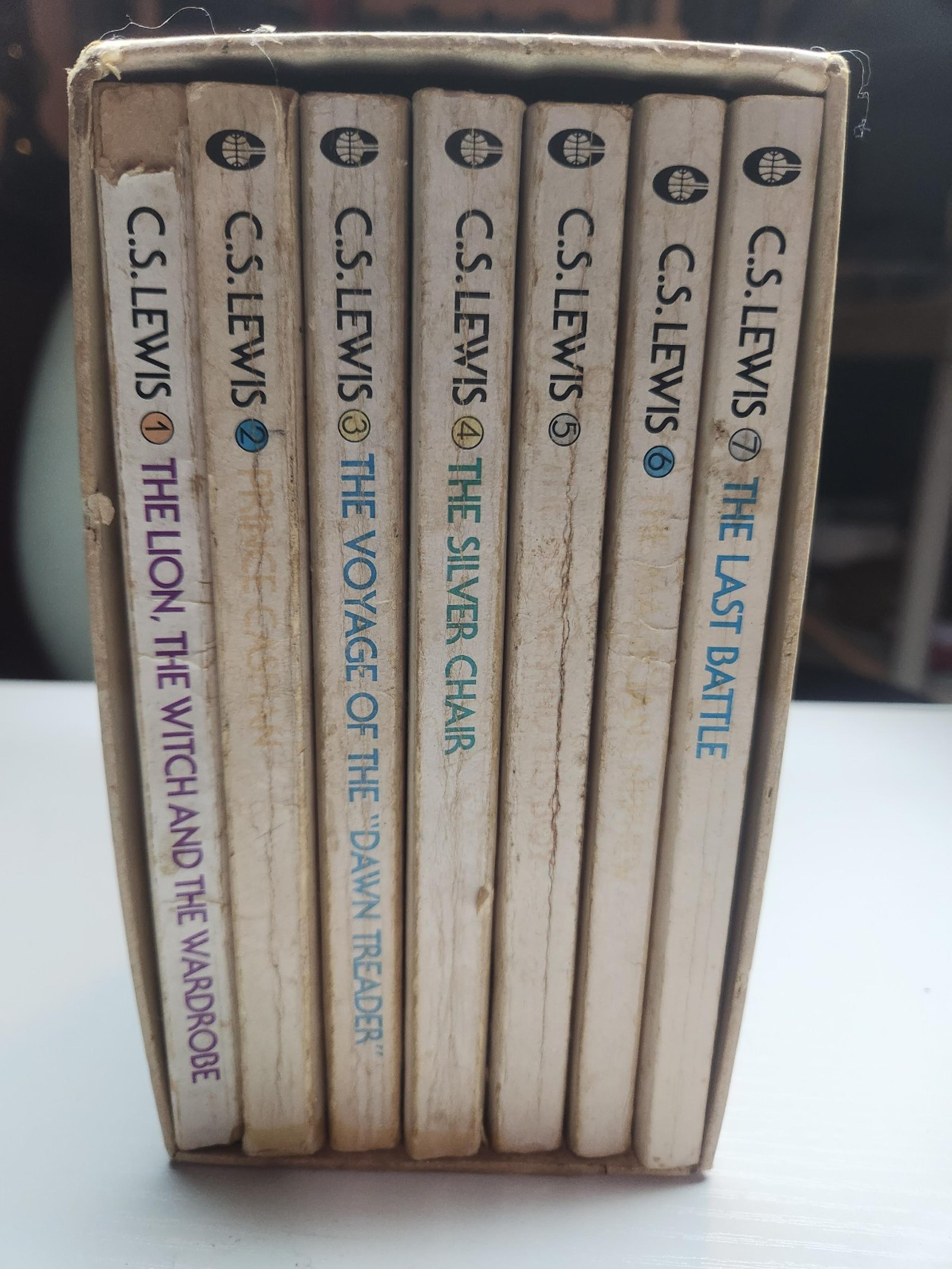 C.S. Lewis The Chronicles of Narnia 7 book Box Set VTG