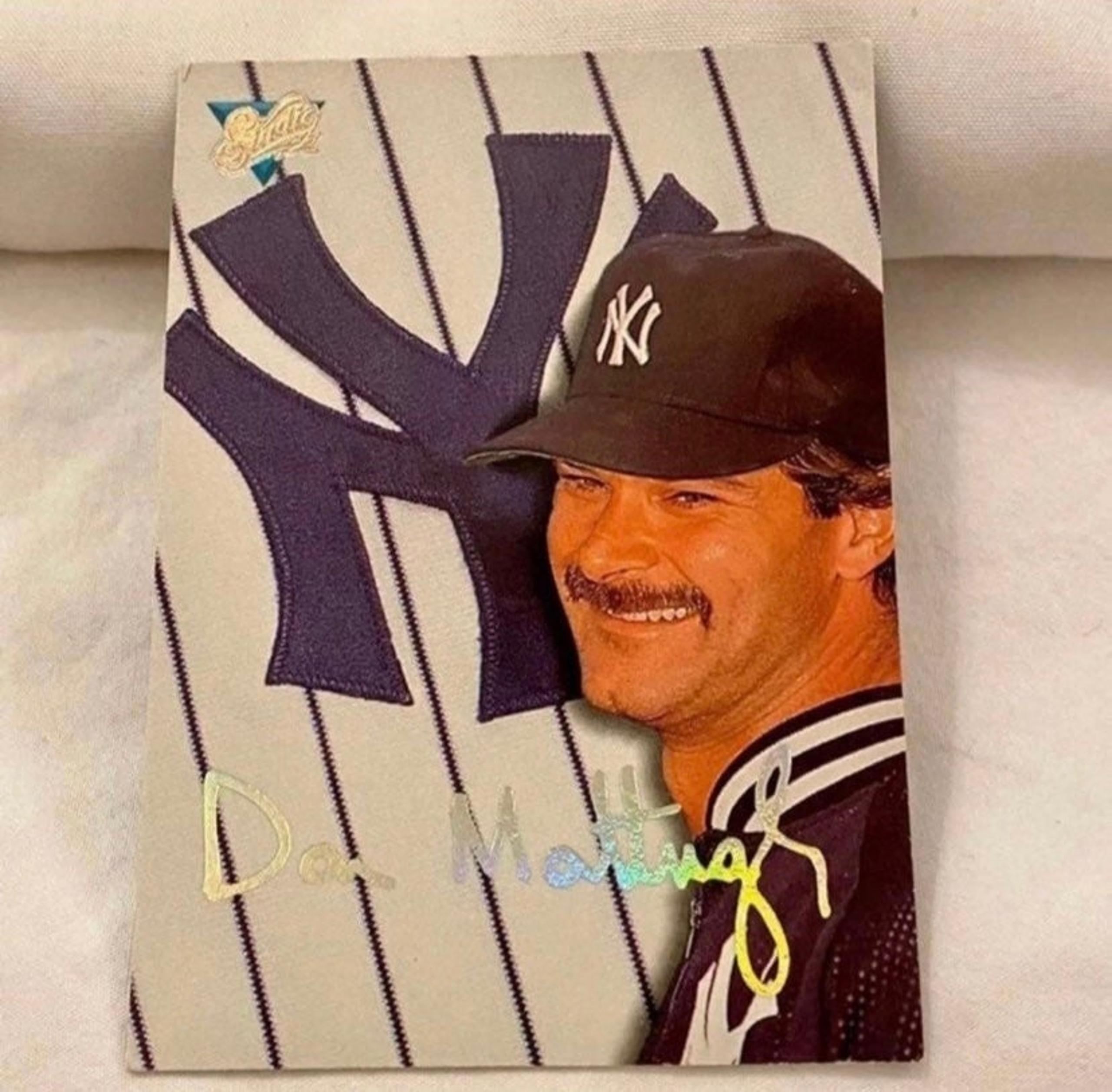 VINTAGE DON MATTINGLY STUDIO '93 NEW YORK YANKEES MLB BASEBALL TRADING CARD