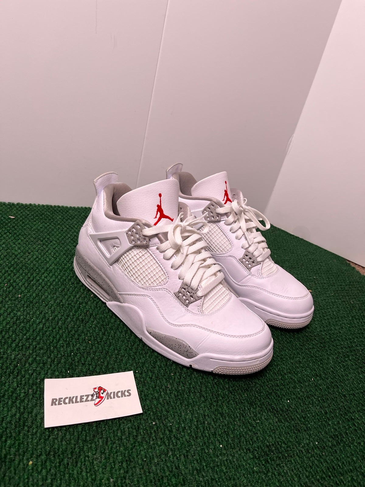 Air Jordan 4 Retro ‘White Oreo’ size 11