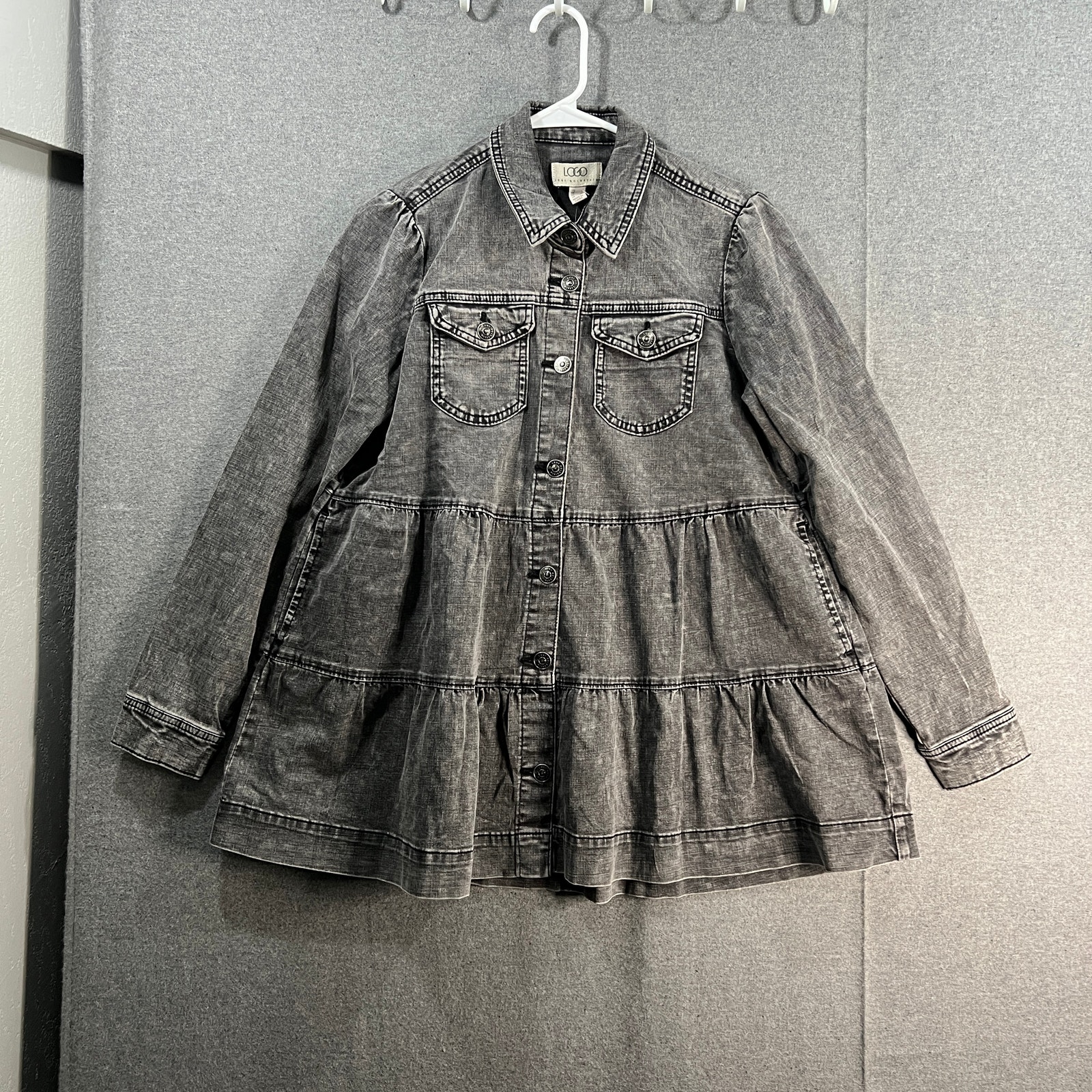 LOGO by Lori Goldstein Jeans Jacket Womens Size 2 Gray Color Button Up