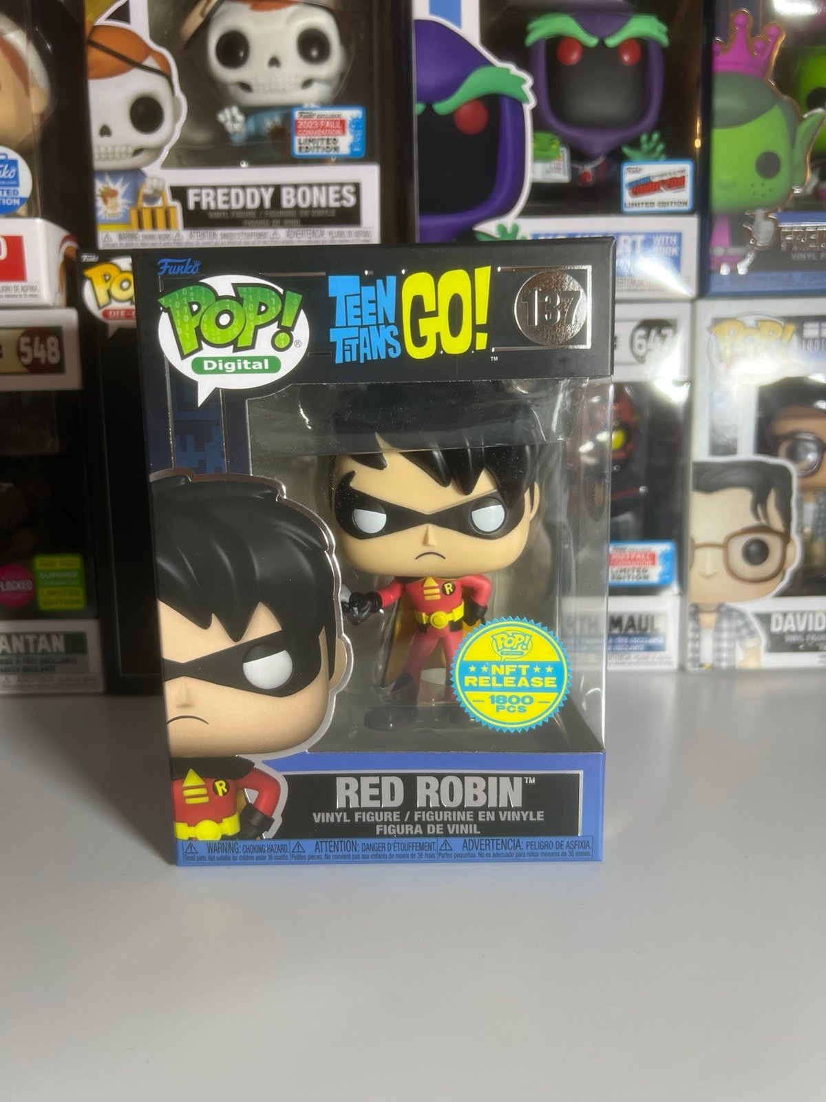 Funko Pop Red Robin 137 Teen Titans Go! NFT / Dc