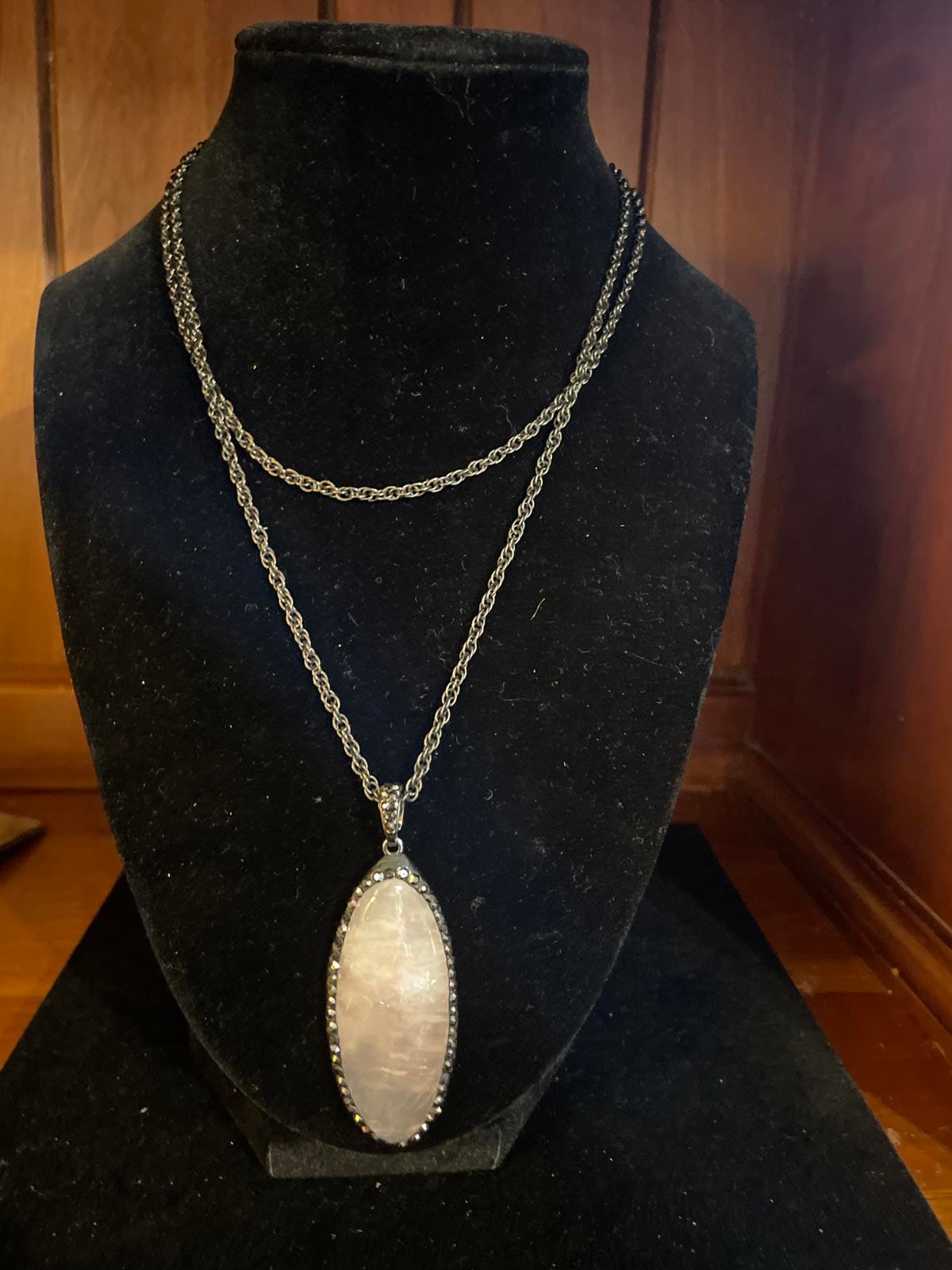 Semi precious stone necklace spinel white (122)