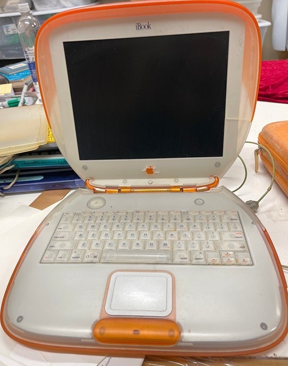 Vintage MAC Orange Clamshell Laptop with Matching Carry Bag Case PARTS OR REPAIR