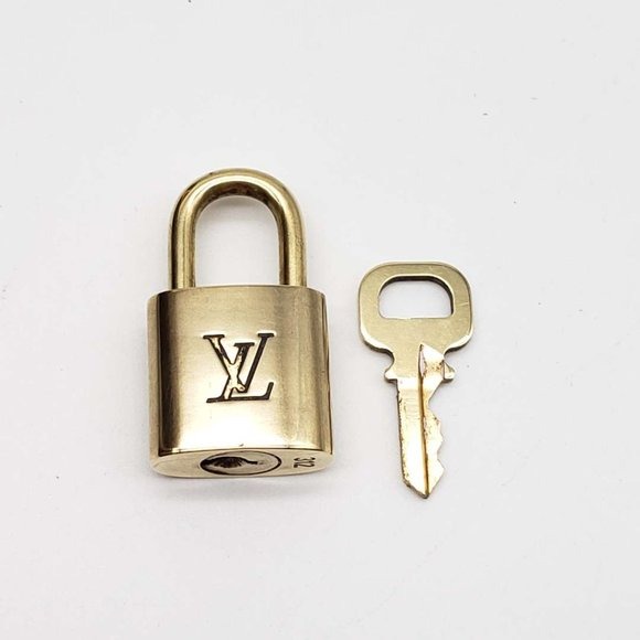 Authentic Louis Vuitton 1 Lock and 1 Key No. 316