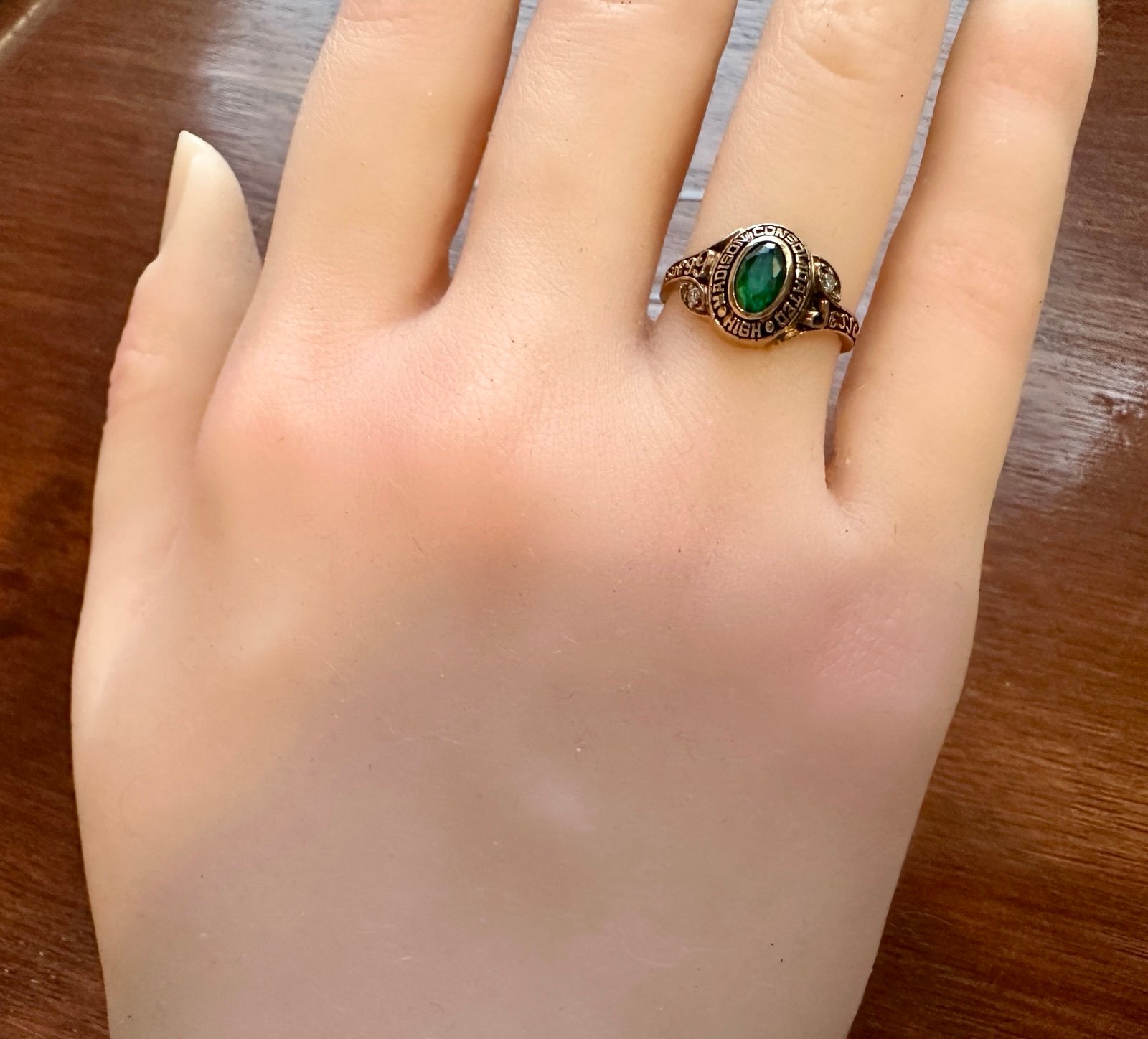 Womens 1999 Madison Consolidated High School Class Ring 10k Yellow Gold Sz 5.25