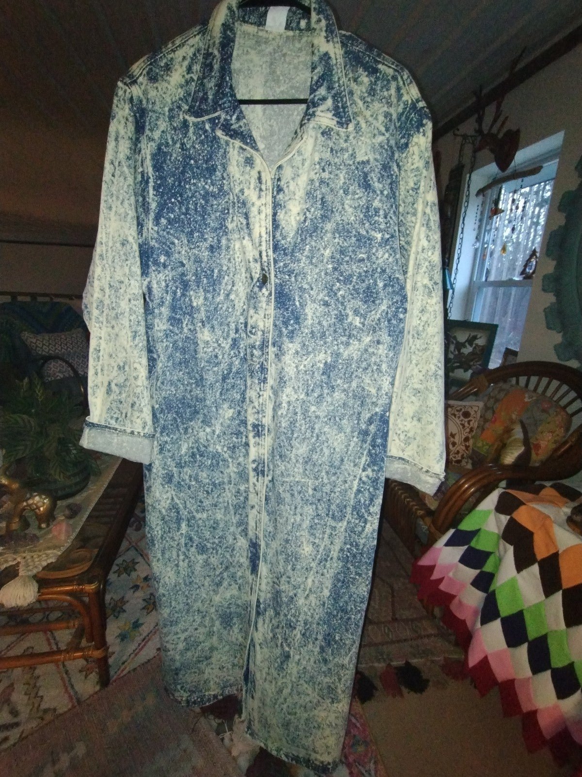 Jean jacket (long & acid washed)