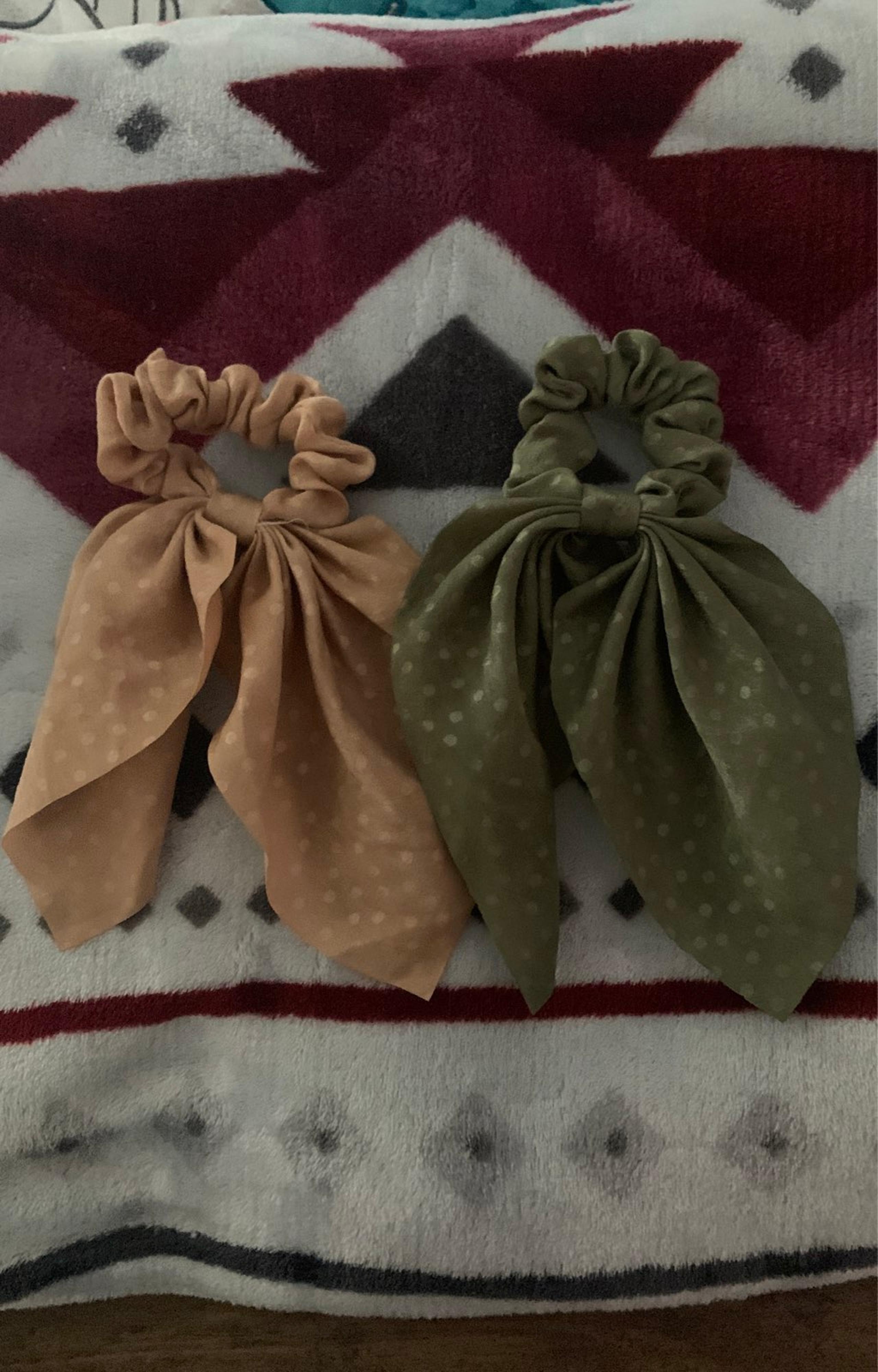 scrunchie hair accessories