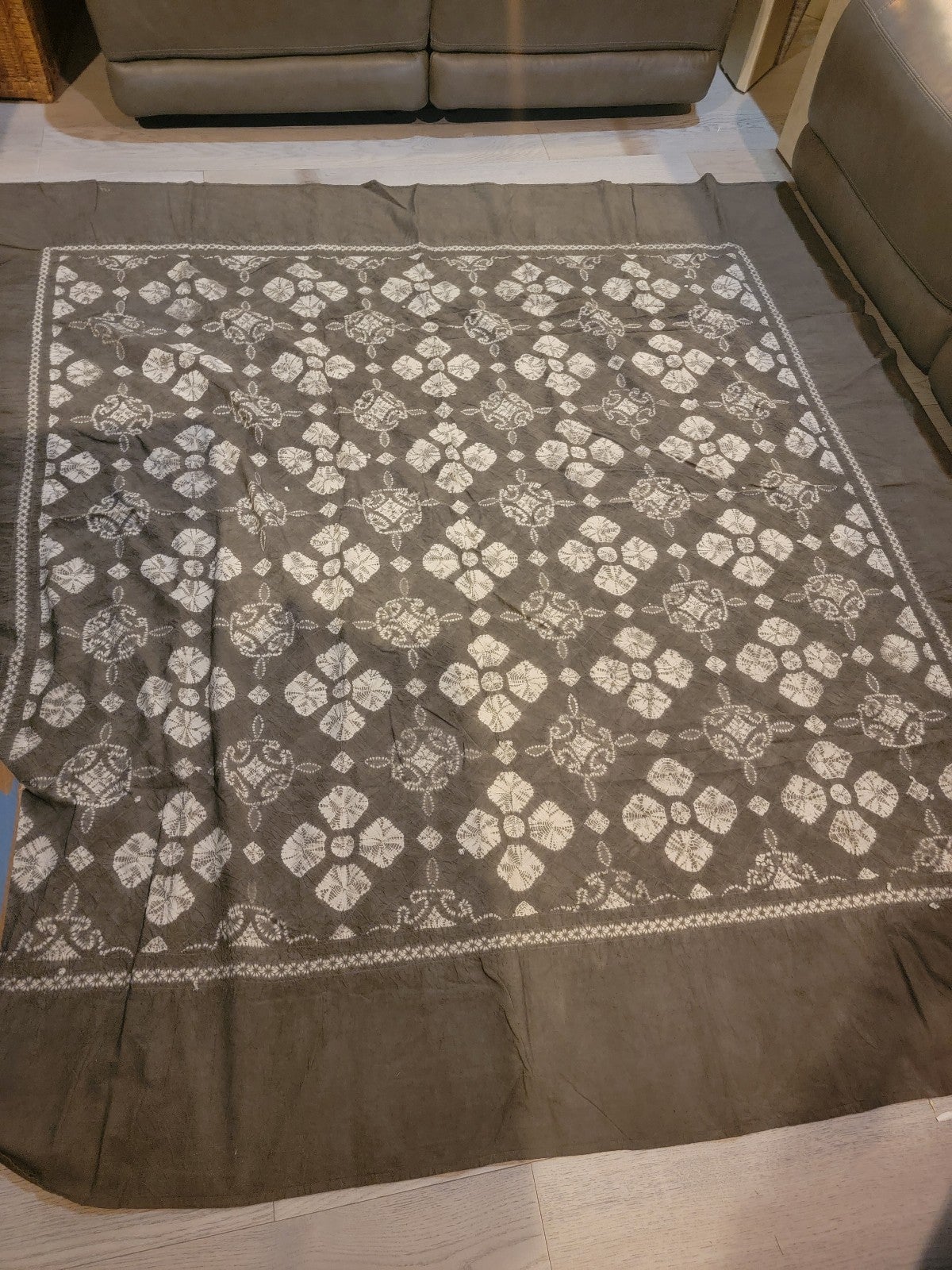HAND-SEWN, DETAILED, TABLE CLOTH