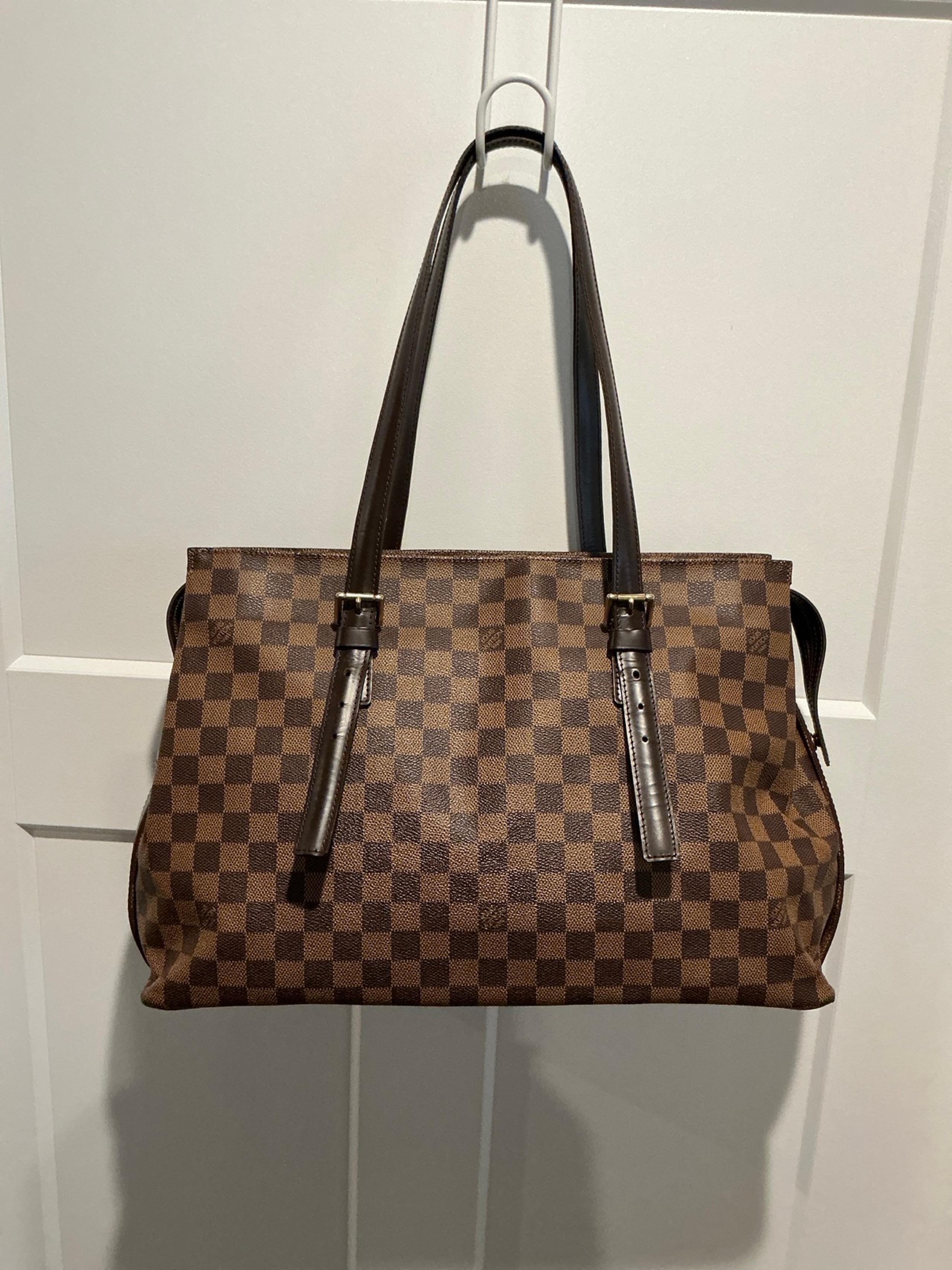 Pre-Owned EUC Authentic Louis Vuitton Chelsea Damier Ebene Shoulder Bag.