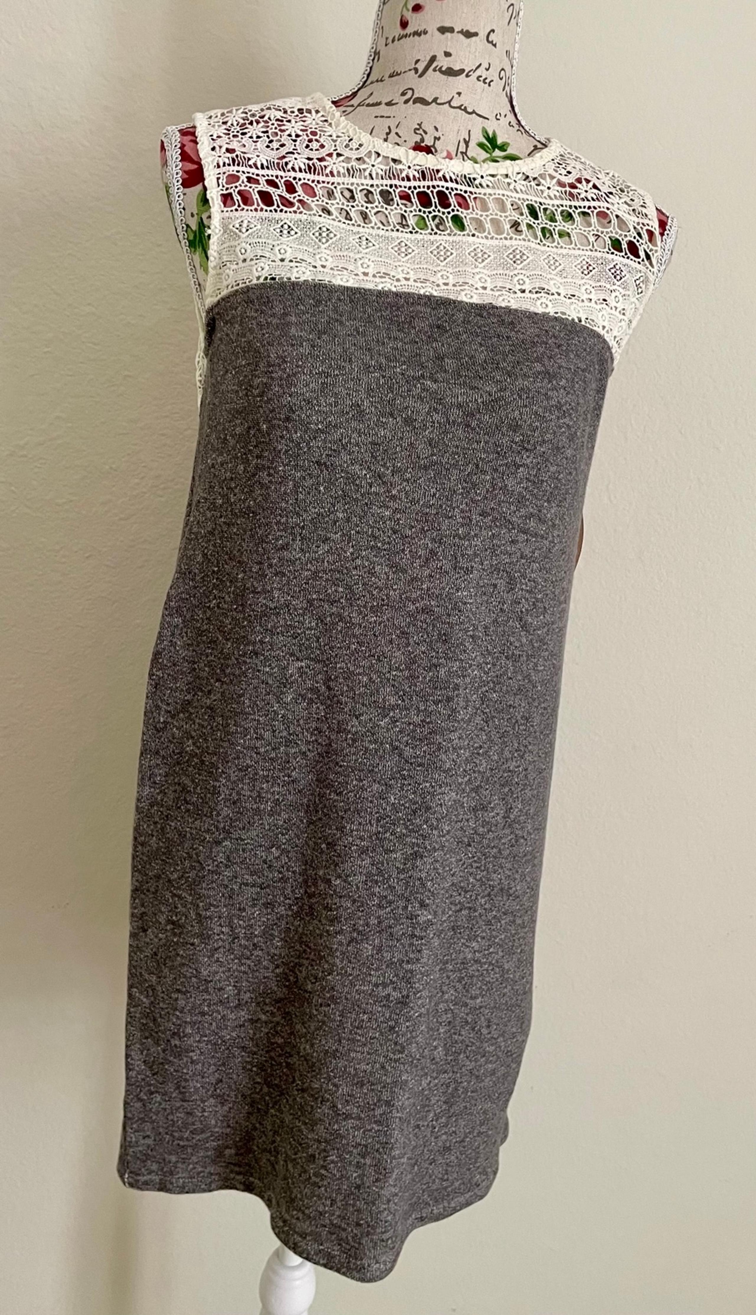 Victoria Secret Crochet Lace Sleeveless Gray Dress Size XS Beach Vacation