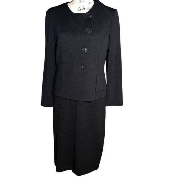St. John Evening black knit 2-piece suit 8
