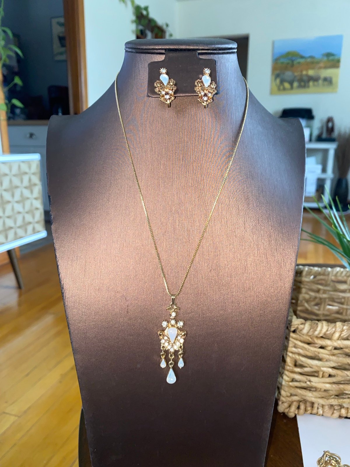 Vintage Signed FLORENZA Opal Glass Dangling Drop Necklace & clip earrings