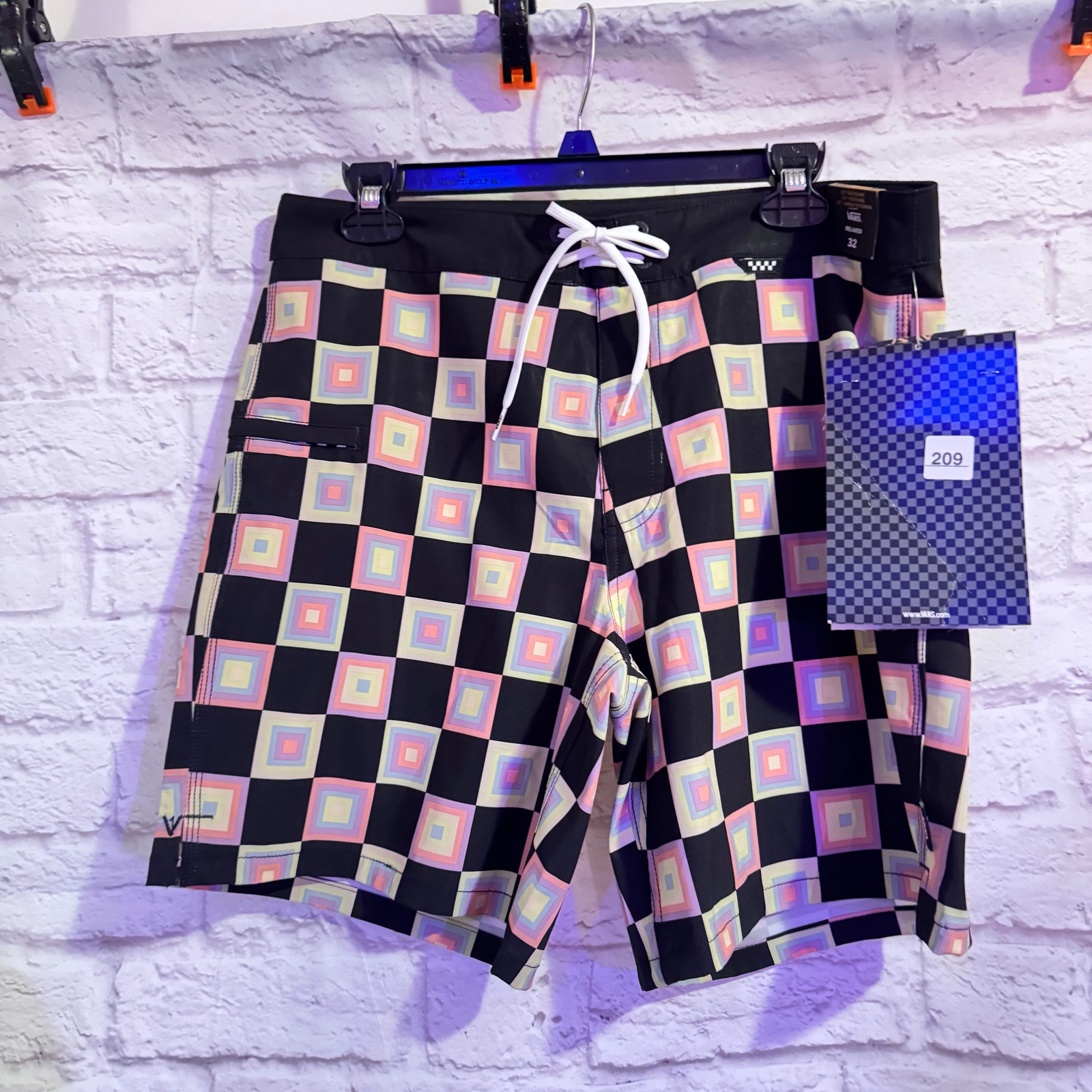 NWT Vans Checkerboard Board Shorts black/pink SZ 32 ***New with Tags***