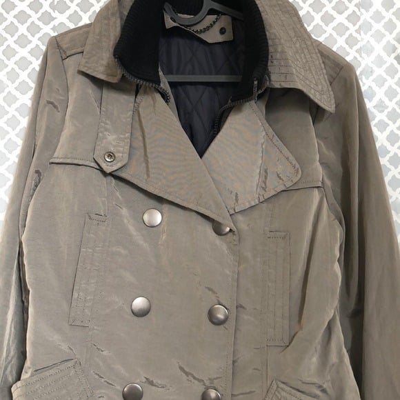 Express Shiny taupe ski type jacket pea