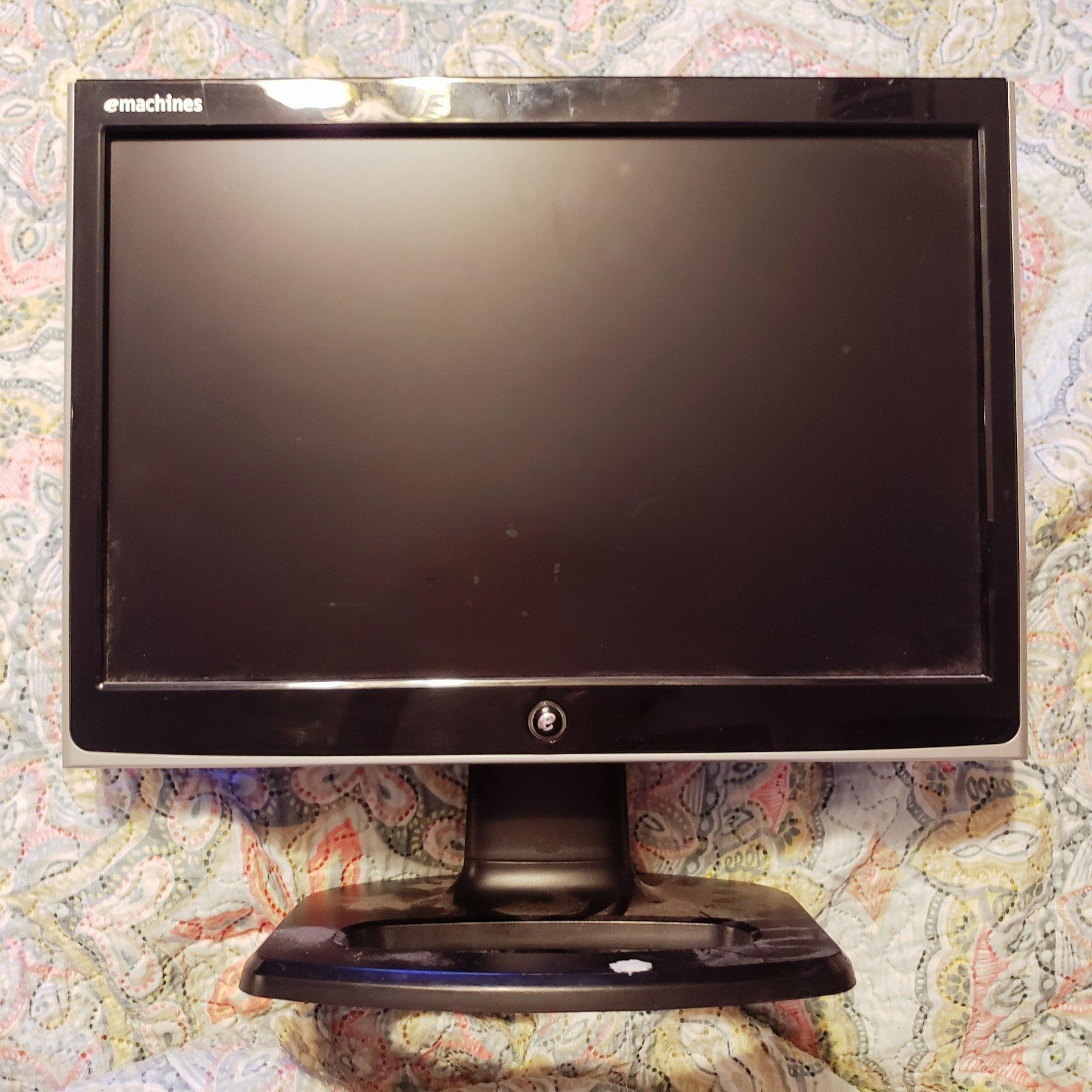 eMachines Computer Monitor 19in