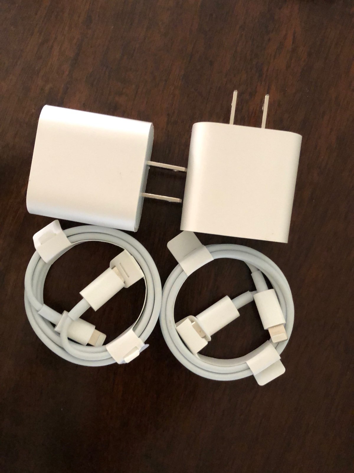 1m/3ft4in usb-c to lightning plus 2 x 20 Watts power adapter