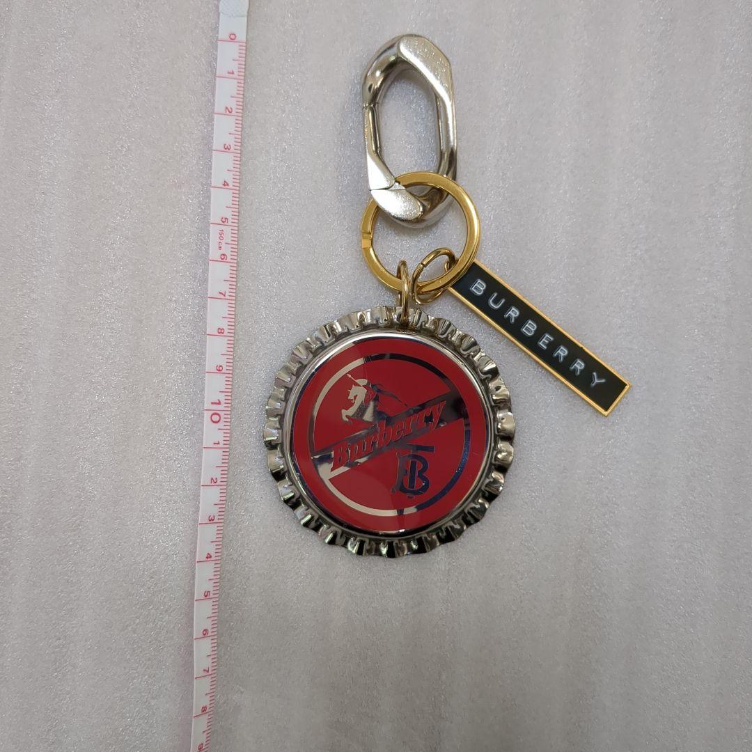Rare✨】BURBERRY TB Logo Bottle Cap Key Ring Burberry