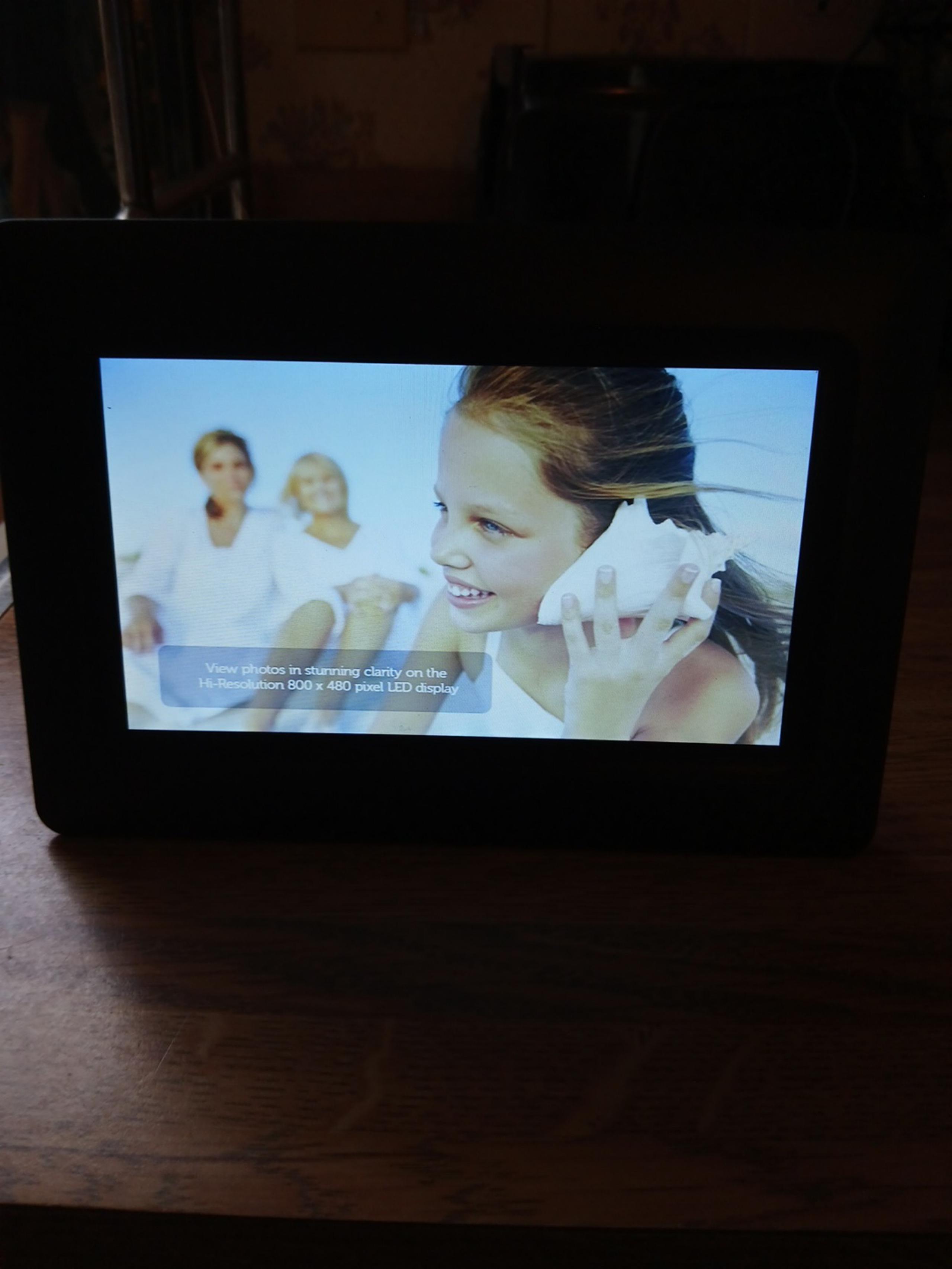 Polaroid picture frame