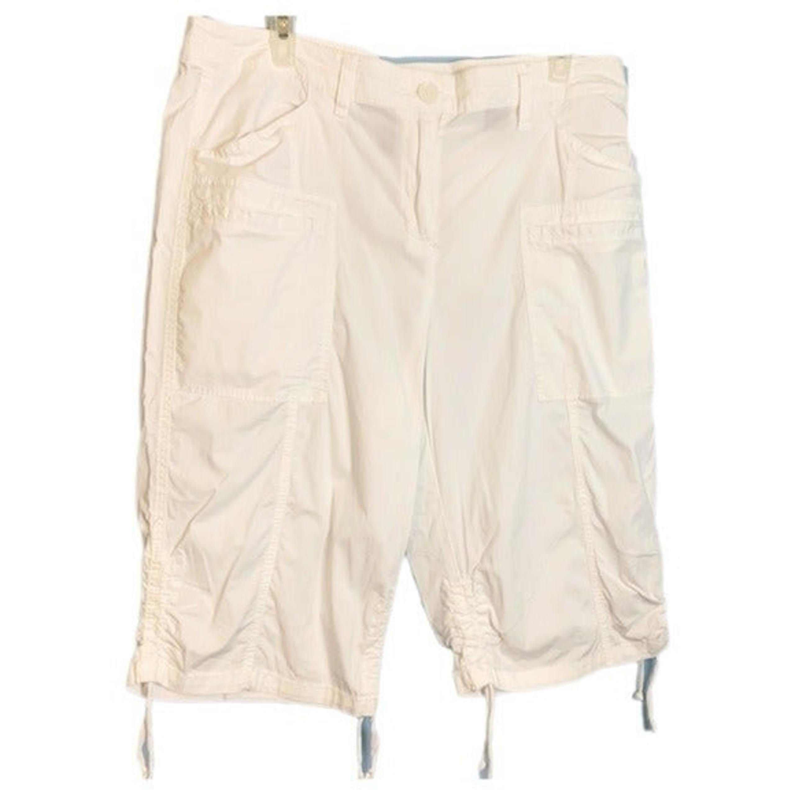 Style & Co white cargo style shorts with multi pockets and adjustable hem Sz 14