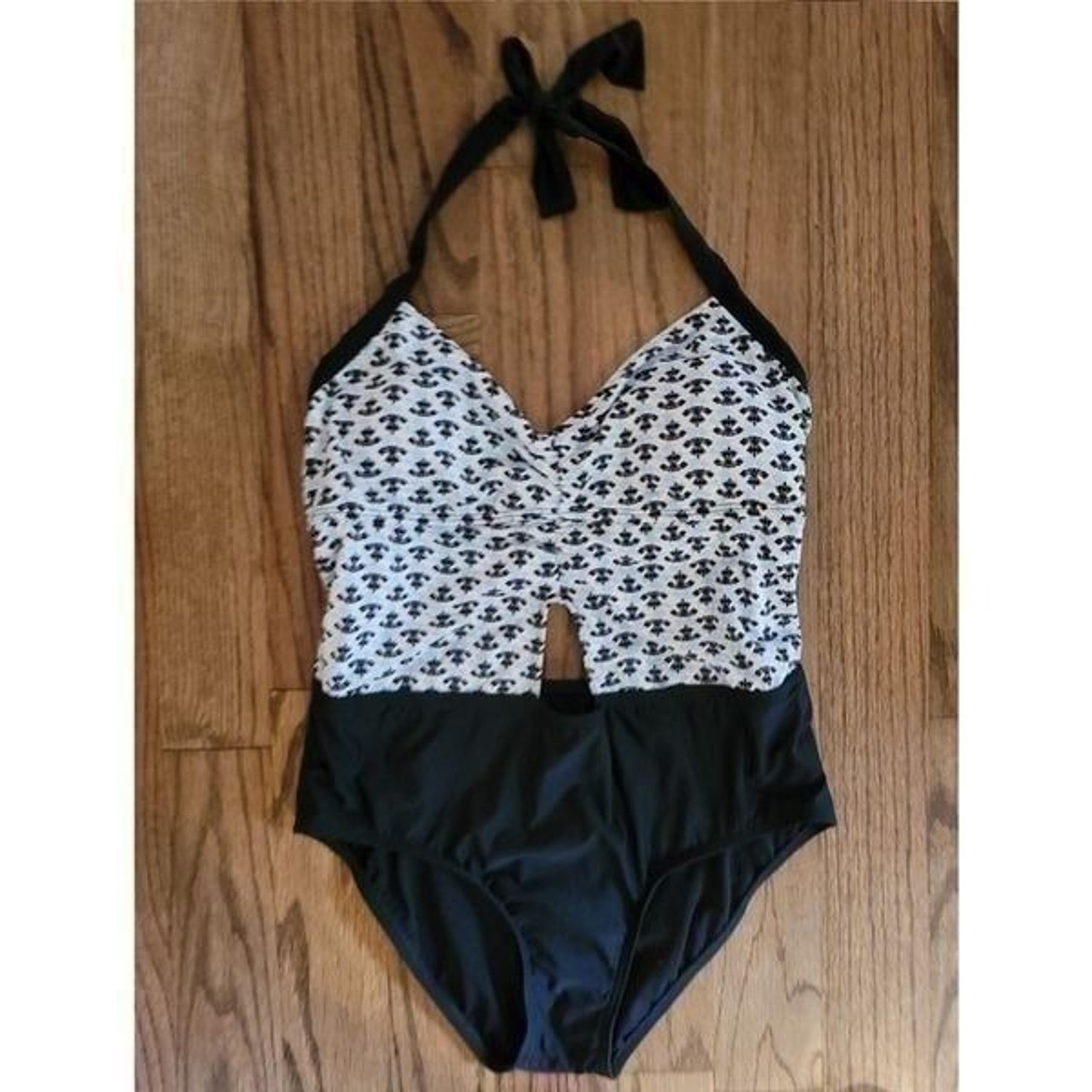 ATHENA Sweetheart Haulter One-Piece Swimsuit Women's Size 8
