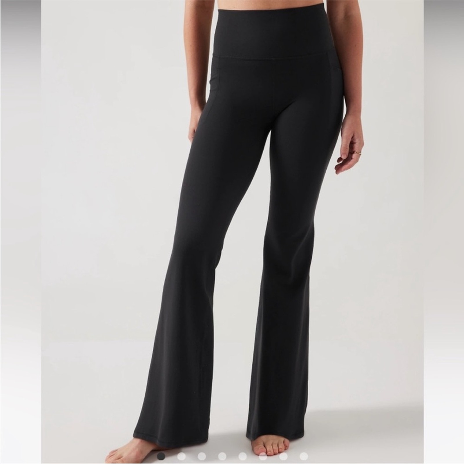 NWOT Athleta Salutation Stash Flare Pant Black Medium Petite
