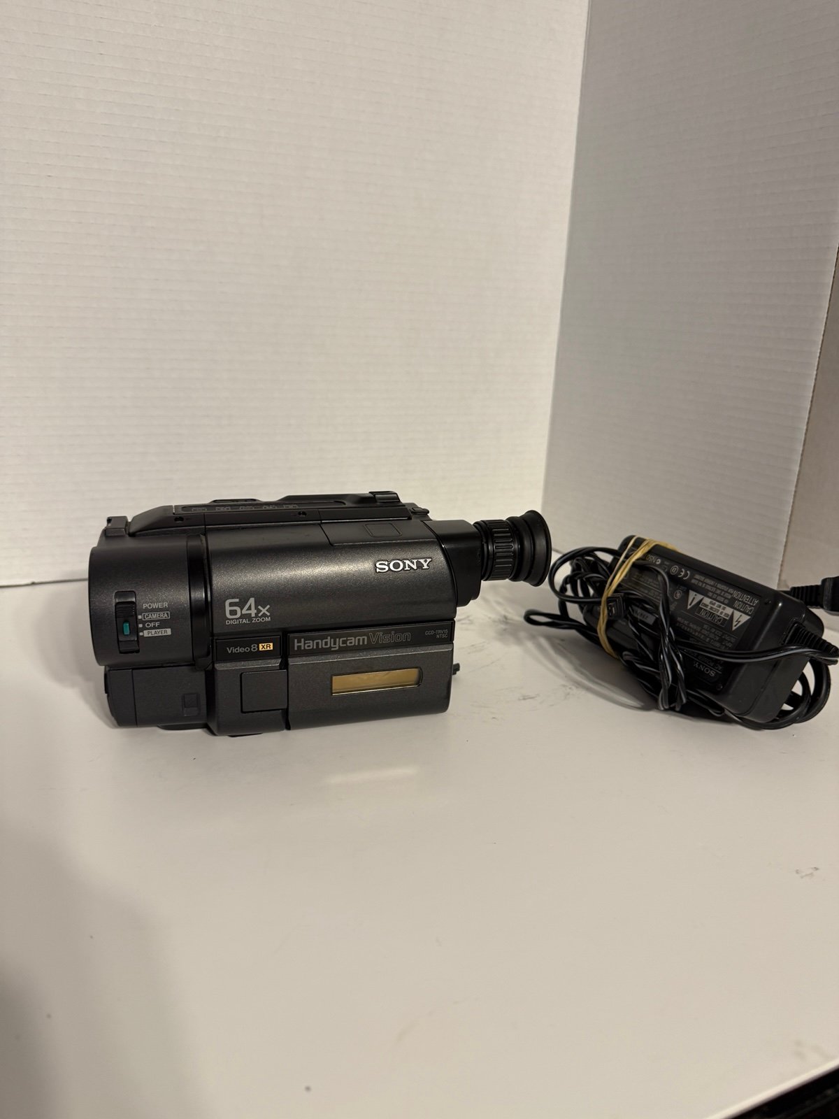 Sony CCD-TRV15 HI8 8mm Video8 camera Camcorder Camera VCR Player Video Transfer