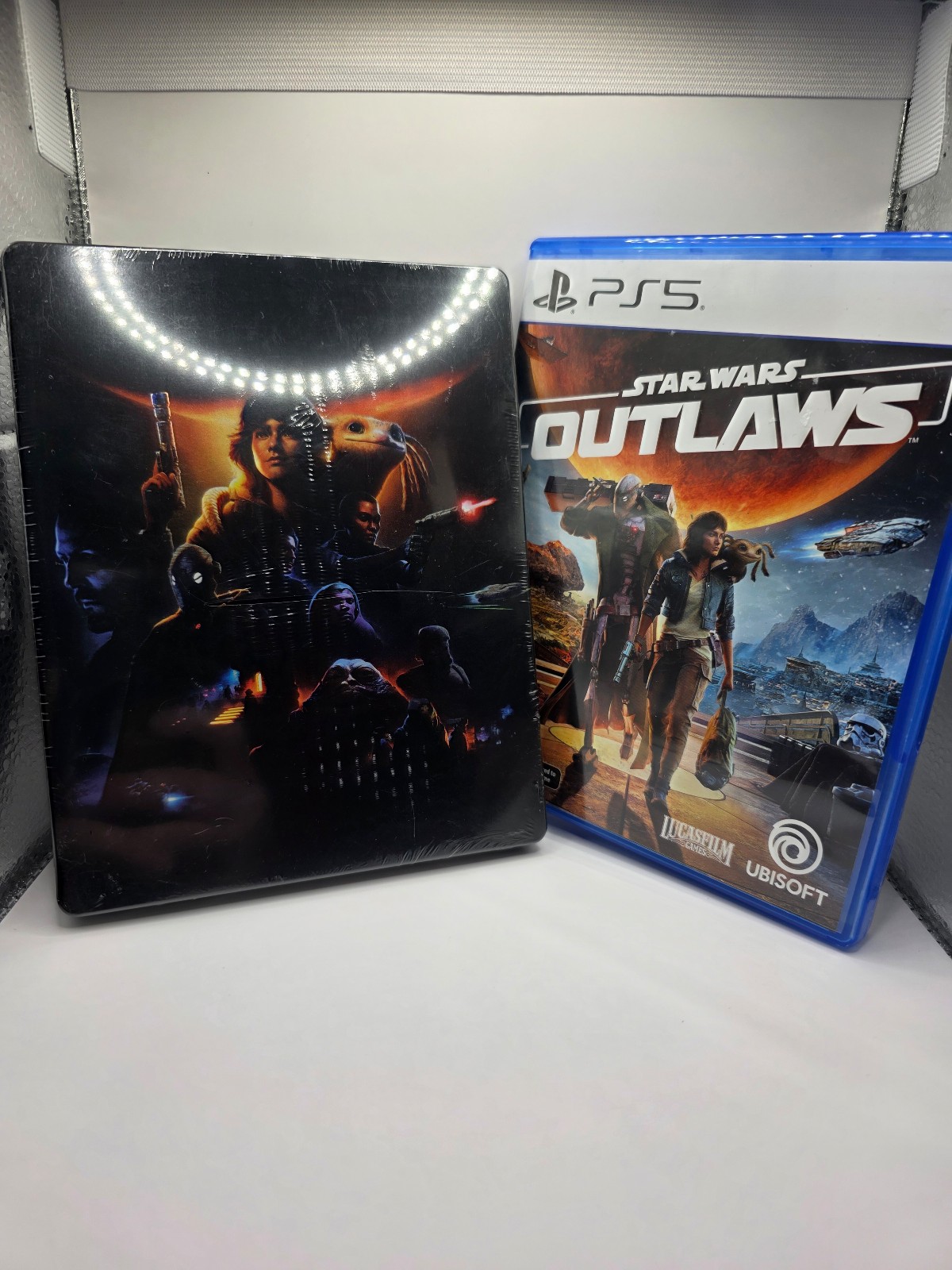 Star Wars Outlaws With Steelbook PS5