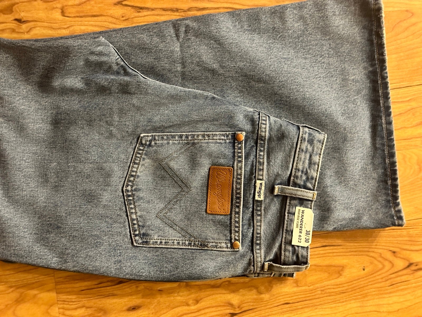 NWT Wrangler Wanderer 622 30X30