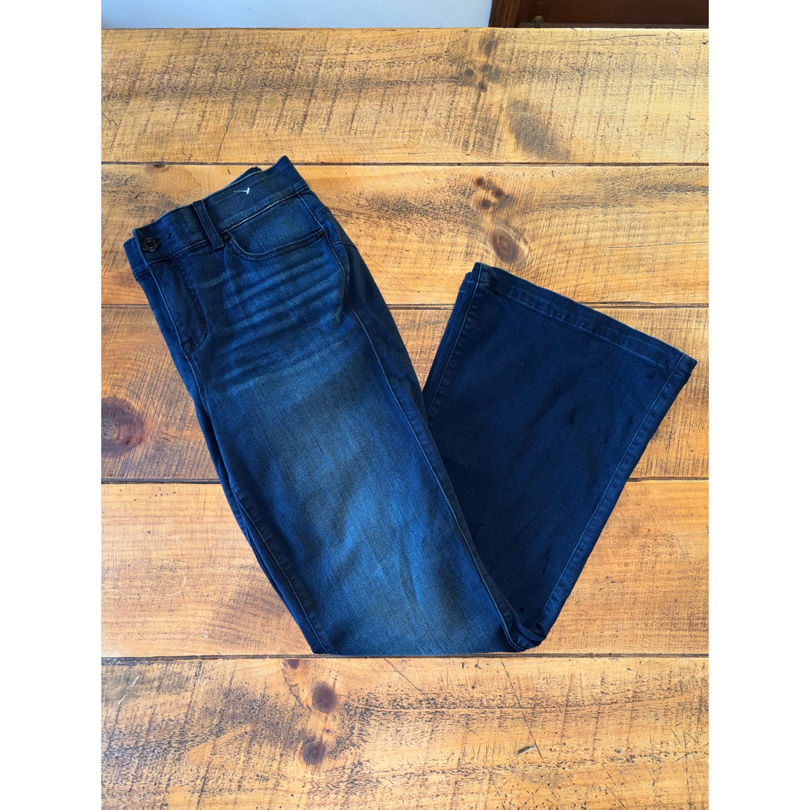 NWT Womens Torrid Bombshell Flare Super Soft High-Rise Denim Jeans Size 14R