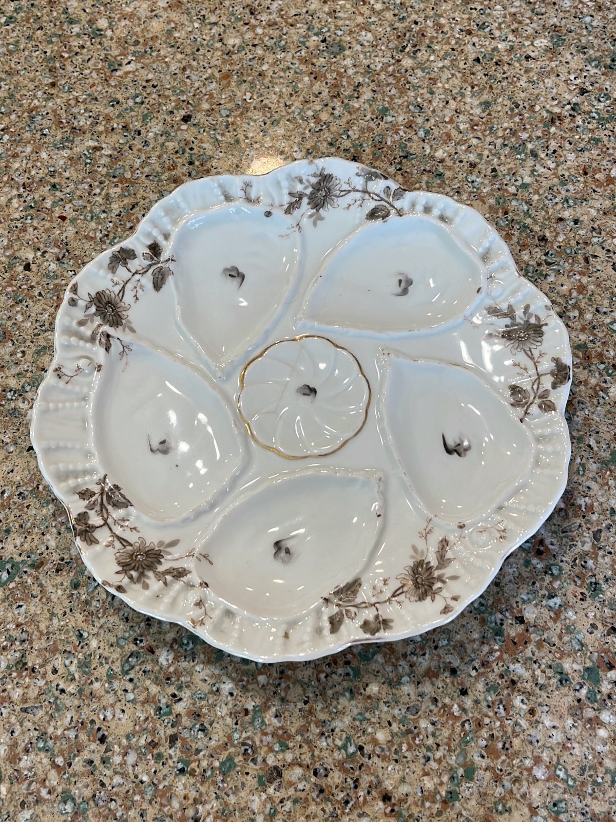 Vintage oyster plate