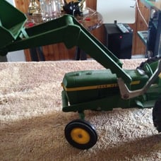 John deere metal vintage tractor