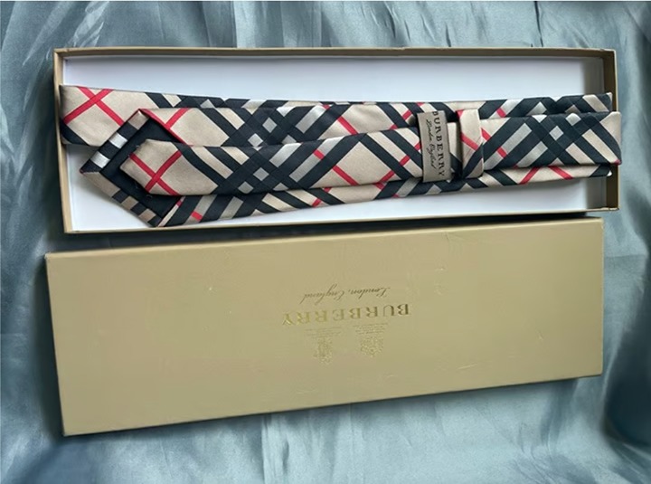 Burberry Men's Tie New