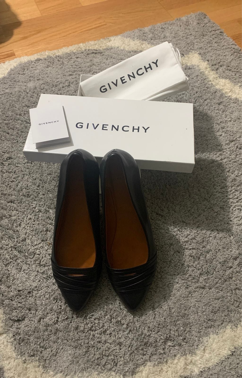 Givenchy Calf Flats 8.5 (38.5)