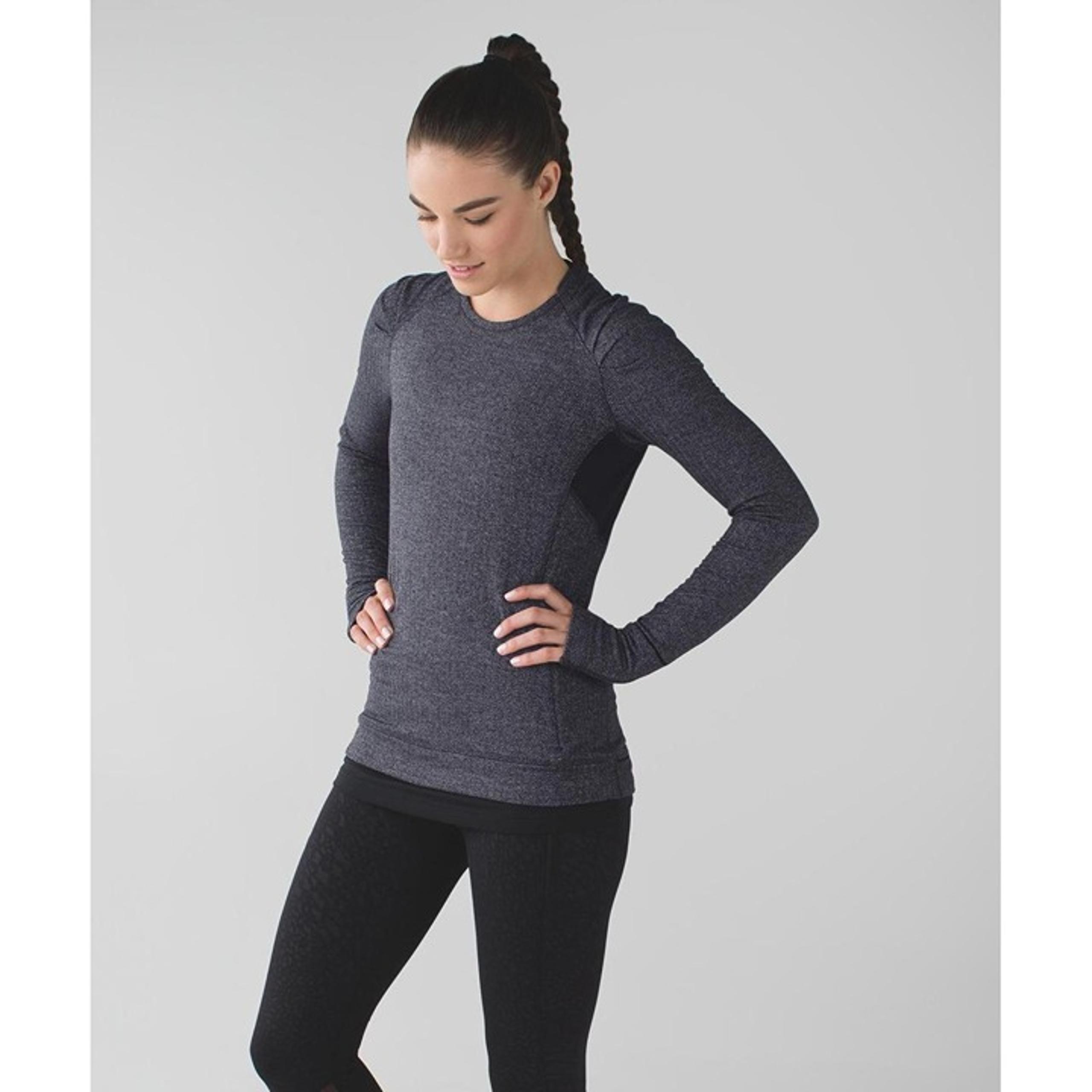 Lululemon Womens  Black Herringbone Crew Neck Athletic Stretchy Size 10