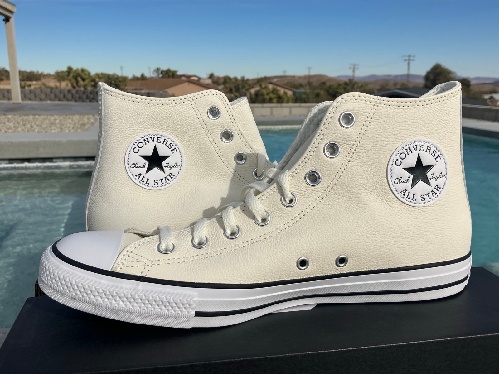 New Converse Leather M10.5, W12.5 Free Shipping