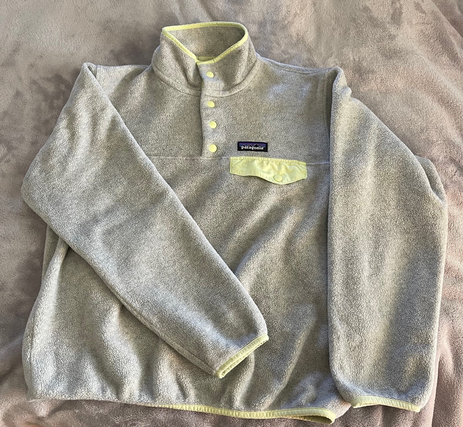 Patagonia Synchilla Lightweight Snap-T Pullover Jacket in Feather Grey