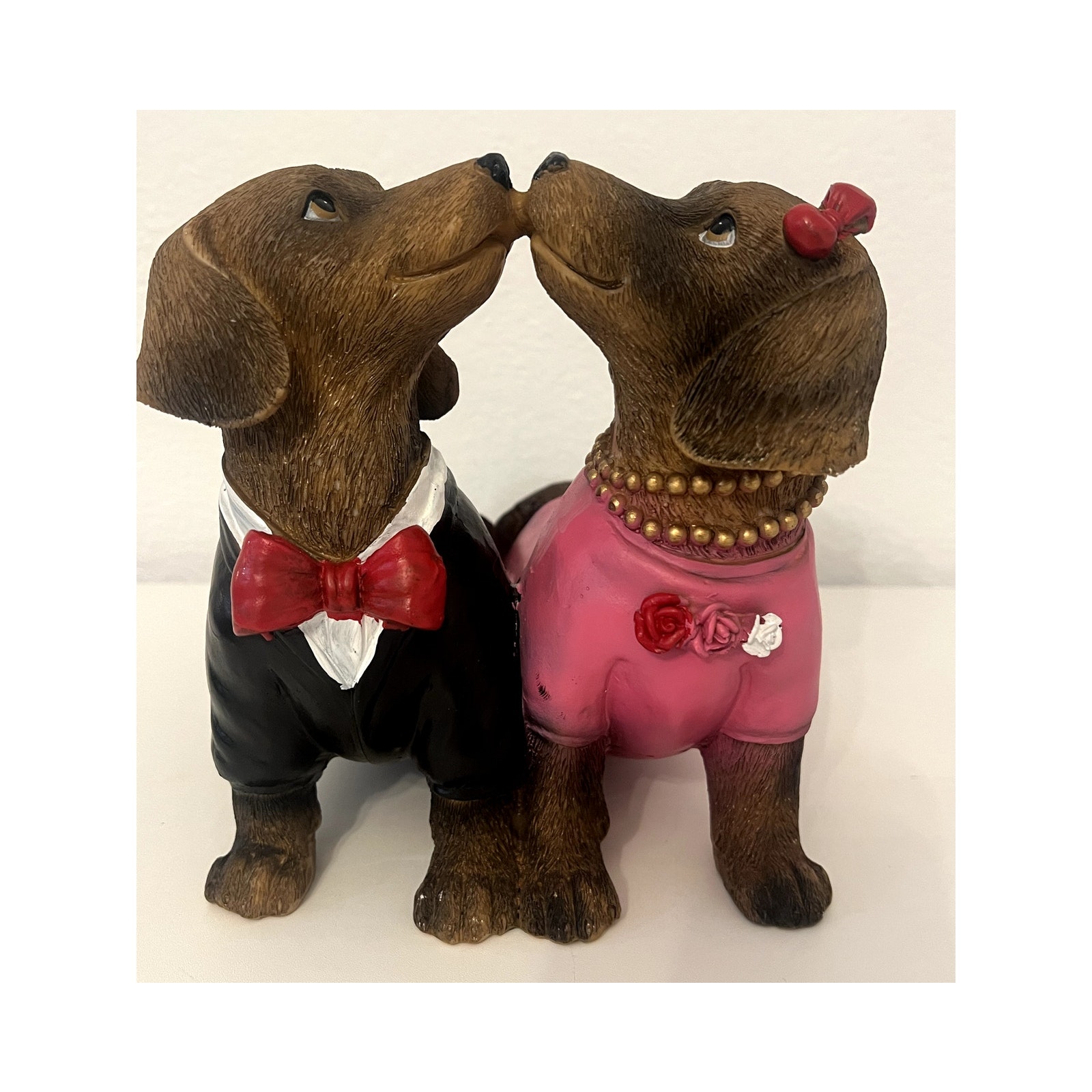 Dachshund Kissing Tuxedo Cute Couple - Love Dashshund Figurines