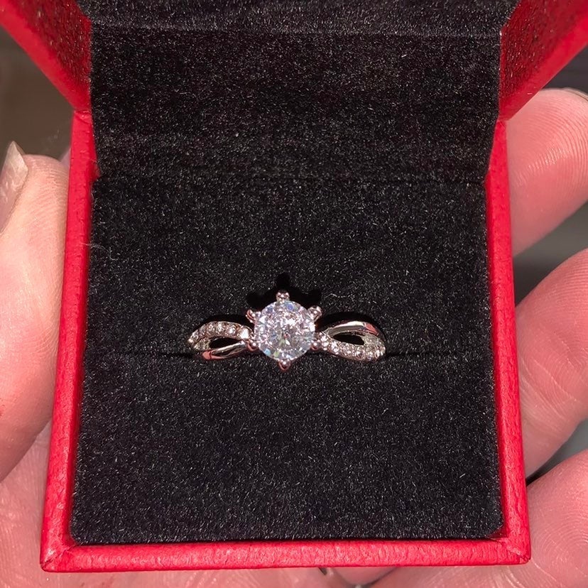 Certificed GRA 925 Sterling Silver Moissanite Ring