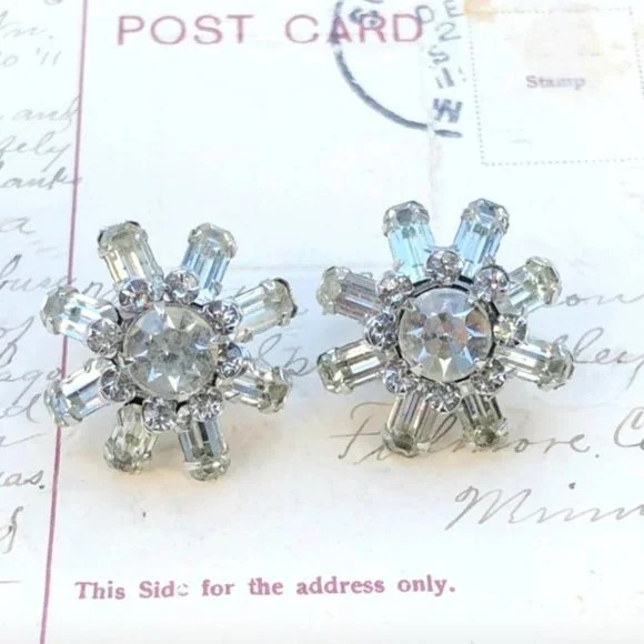 VINTAGE CRYSTAL CLIP-ON EARRINGS