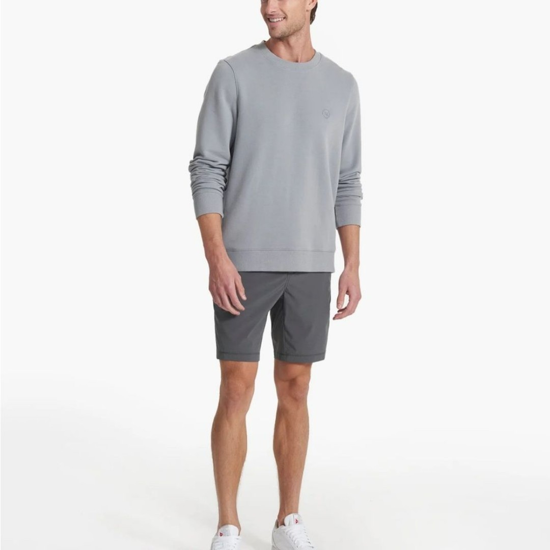 Vuori pebble shorts in Gravel size 34 NWT