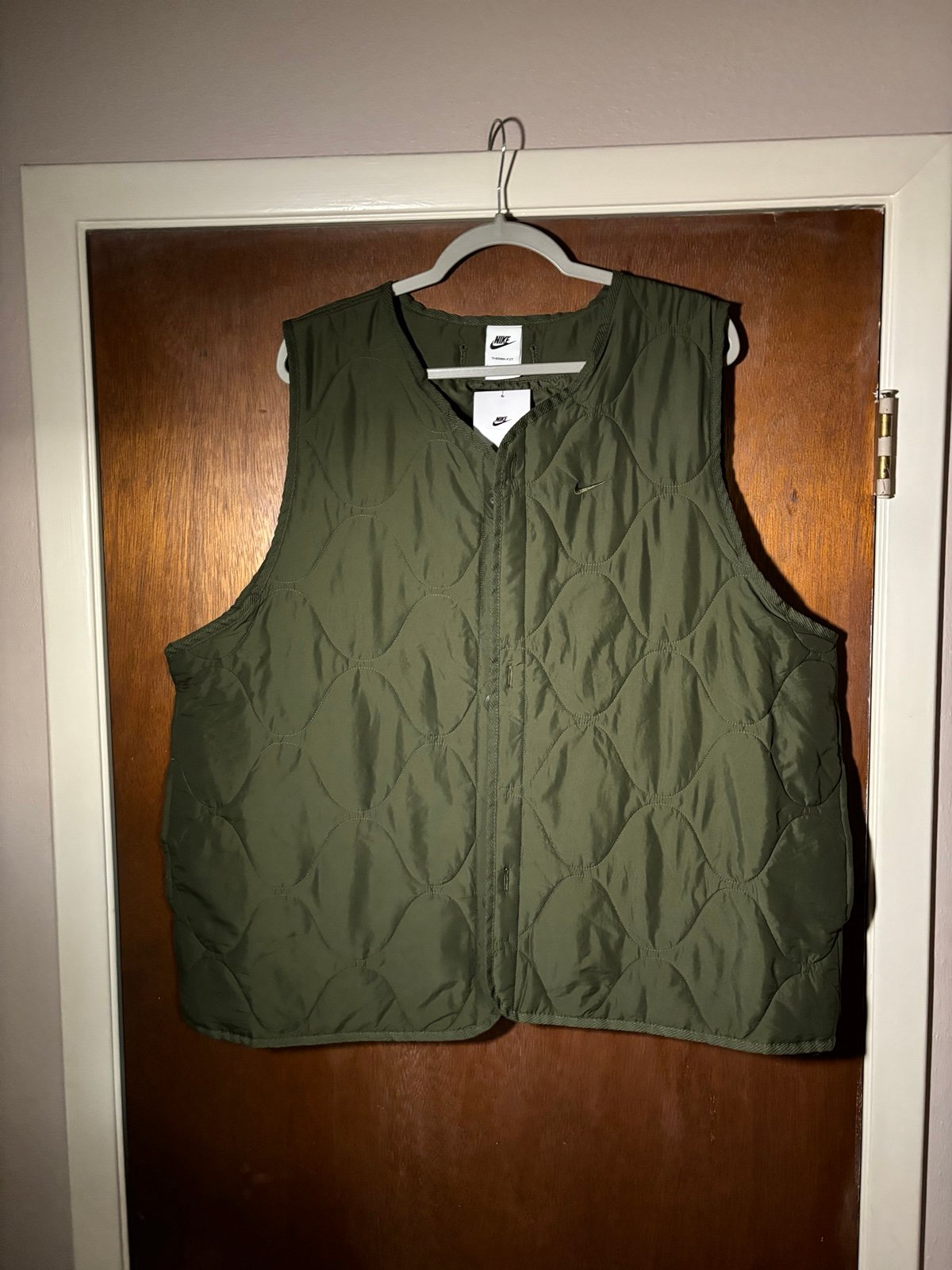 Nike quilted oversized vest men’s size large NWT