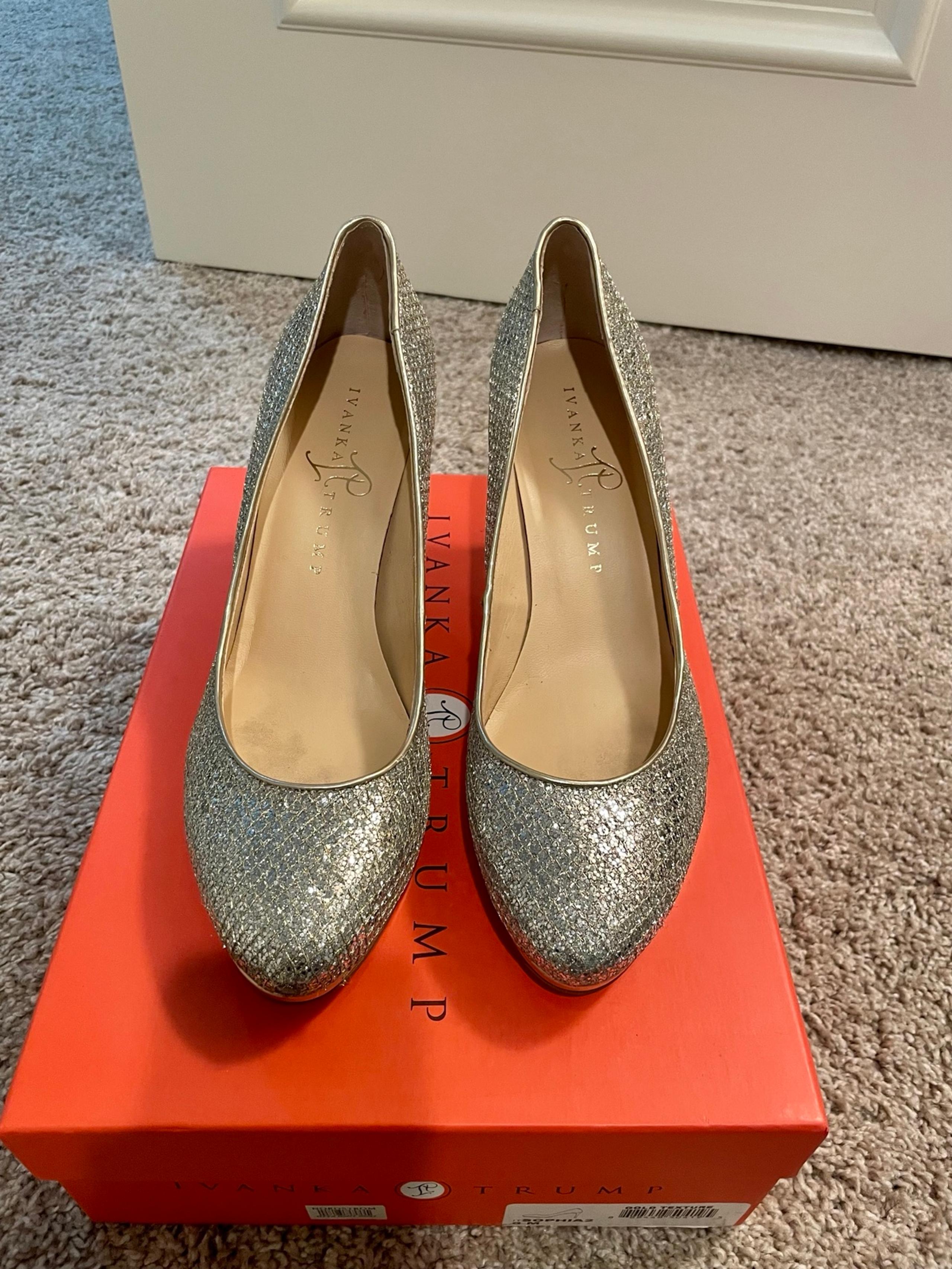 Ivanka Trump Womens Sophia2 Sparkly Gold Heels Formal Wedding Prom Size 8